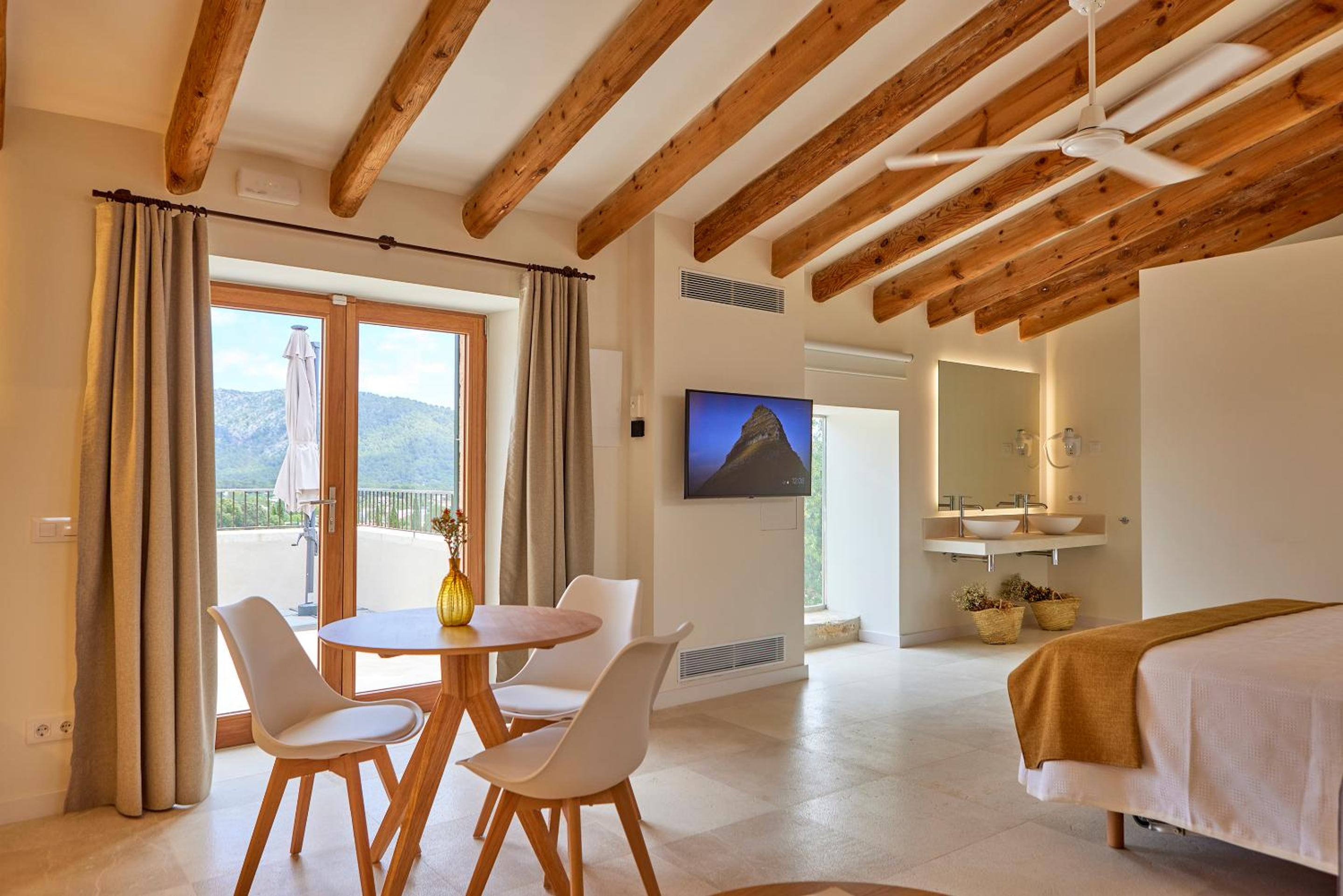 Deluxe Junior Suite