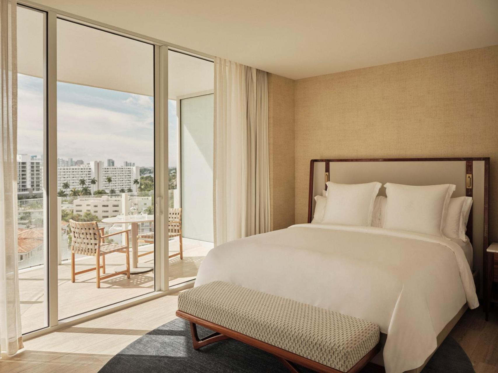 Accessible Corner City Suite