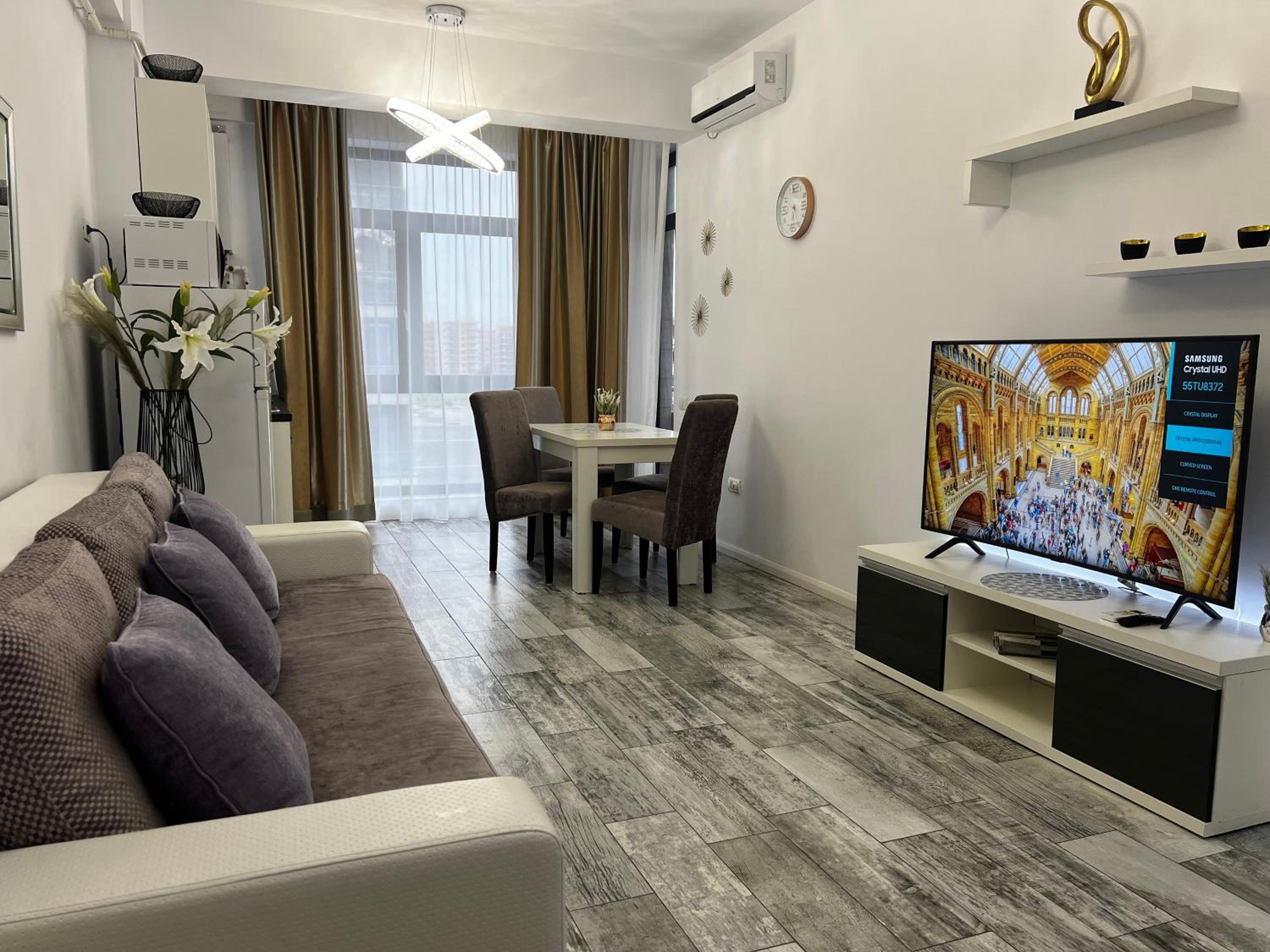 One-Bedroom Apartment