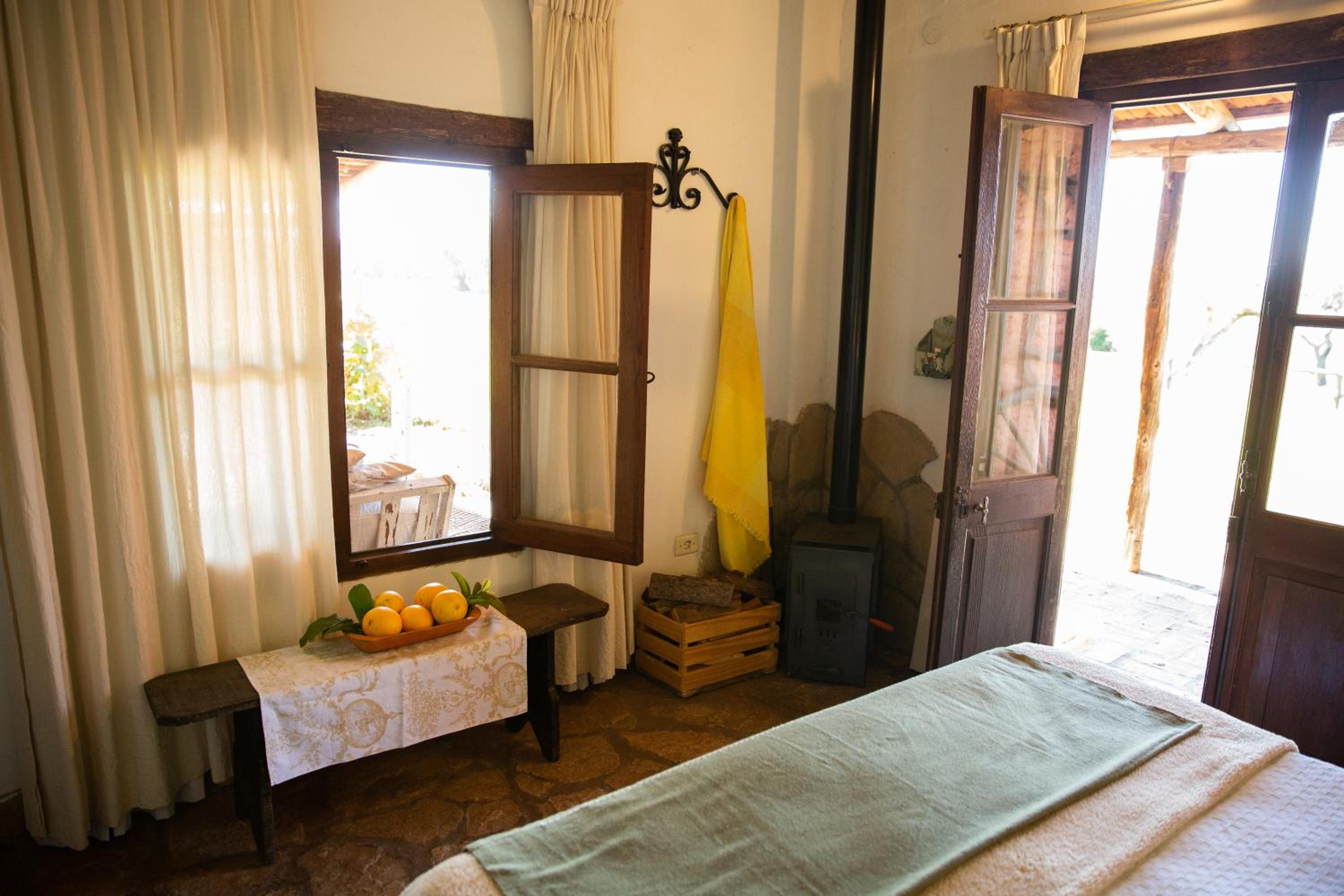 Double Room with Private Bathroom photo 2