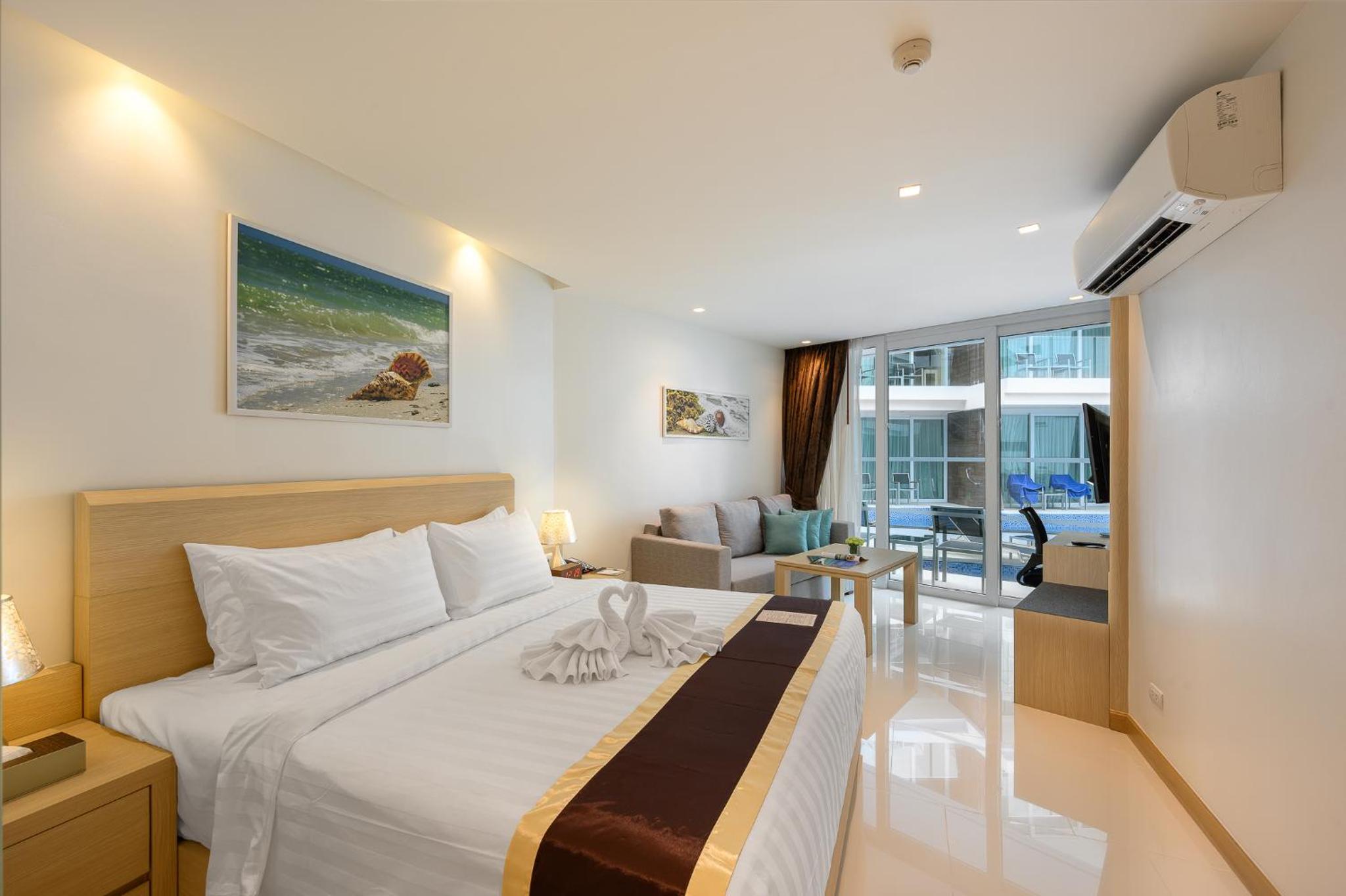 Deluxe Pool Access Room  - Photo 1