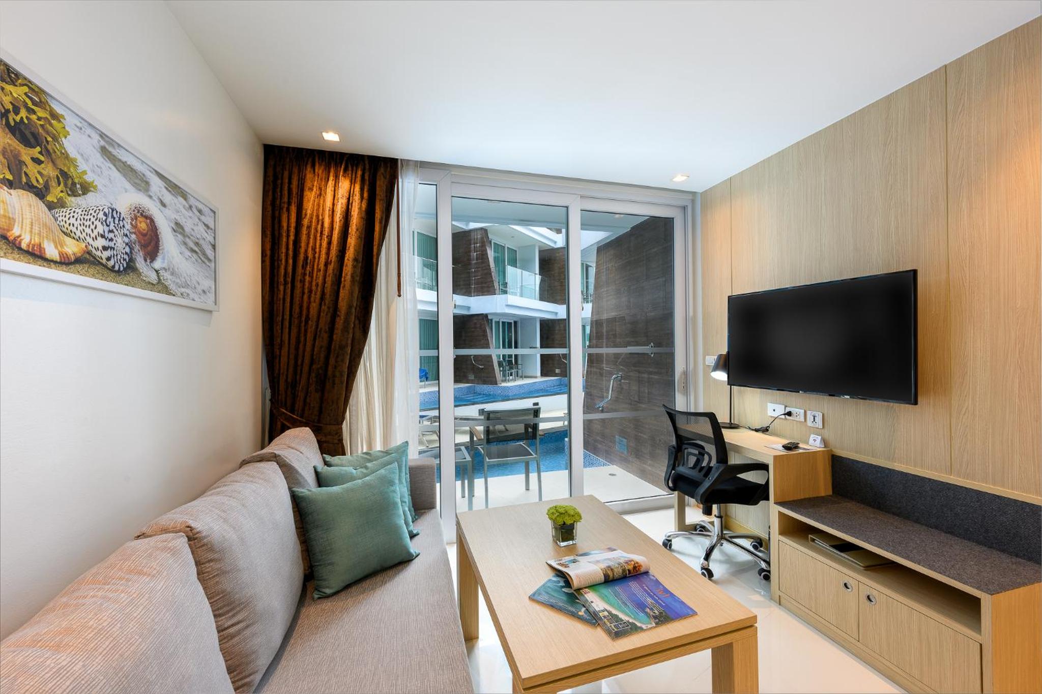 Deluxe Pool Access Room  - Photo 4