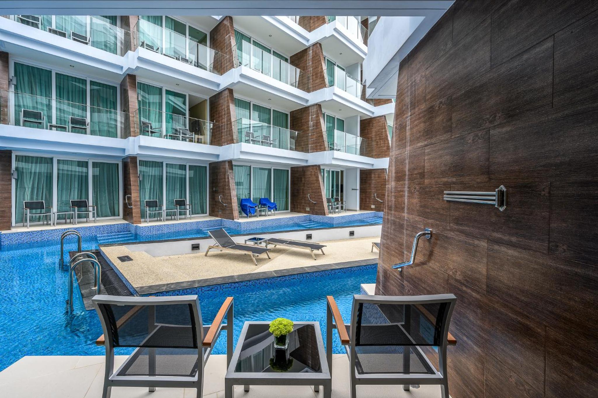 Deluxe Pool Access Room  - Photo 7