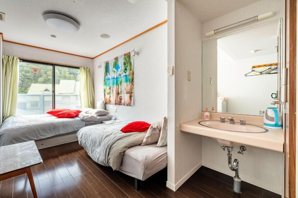Double or Twin Room - Photo 2