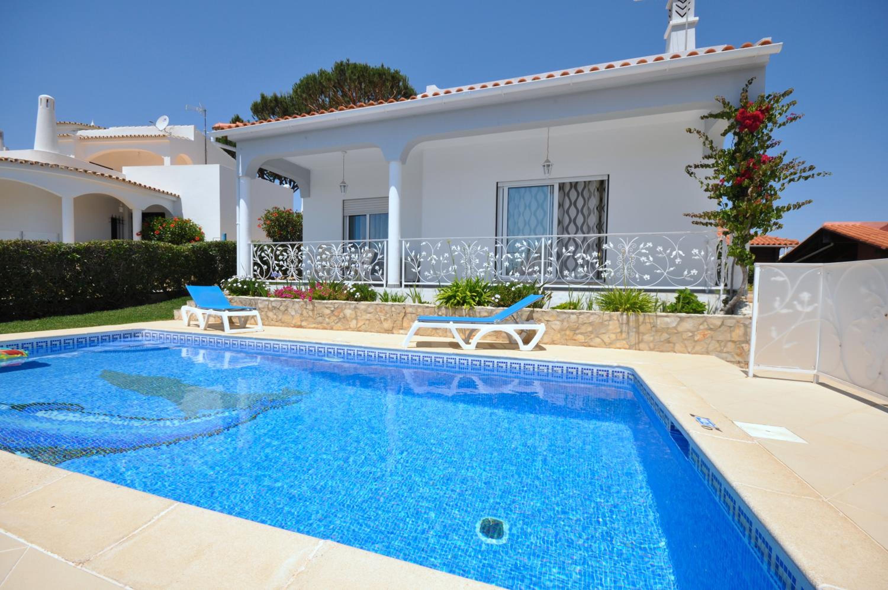 Villa photo 2