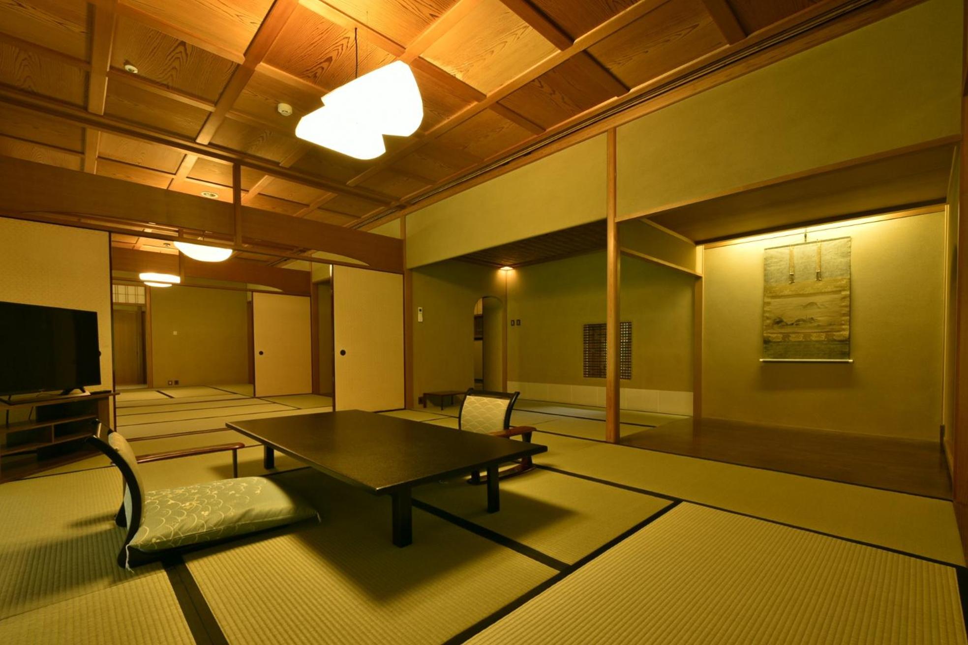 Japanese-Style Suite - New Building with Private Hot Spring Bath photo 2