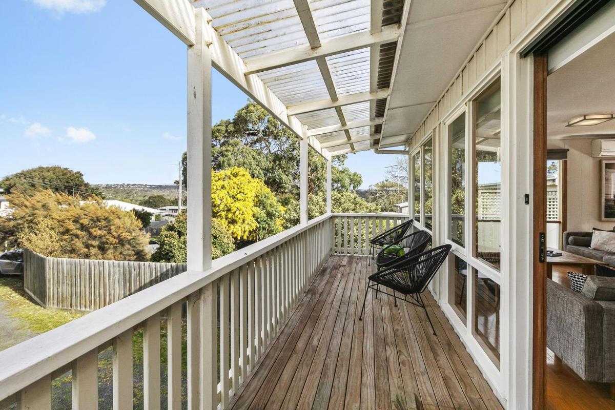 Three-Bedroom House photo 2