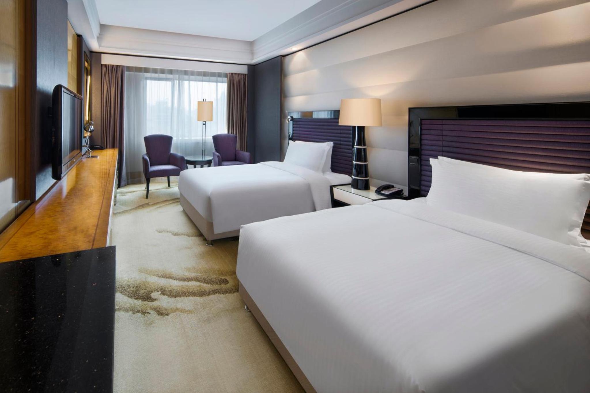 Premium Double Room with Two Double Beds - Photo 2