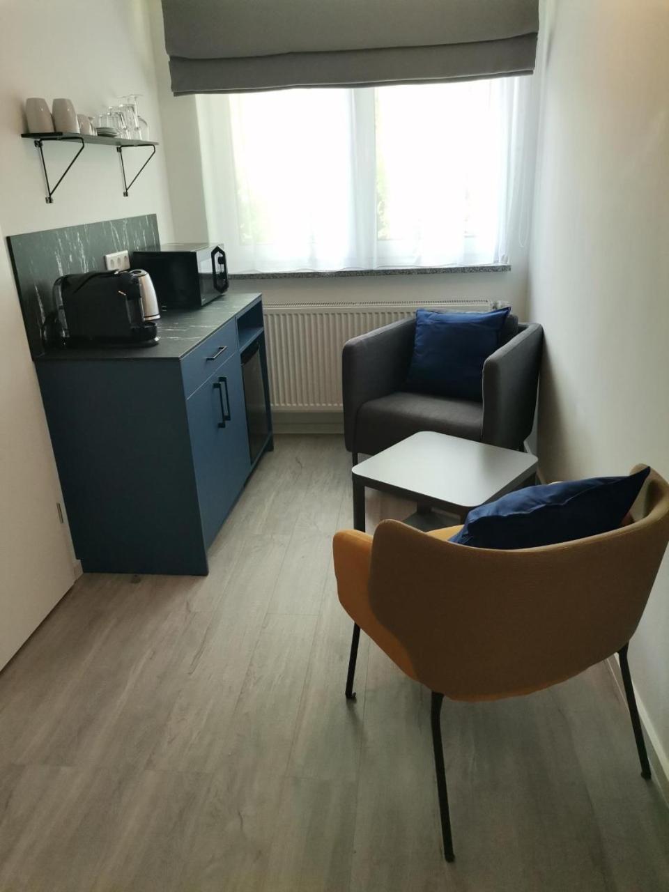 Double Room - Photo 8