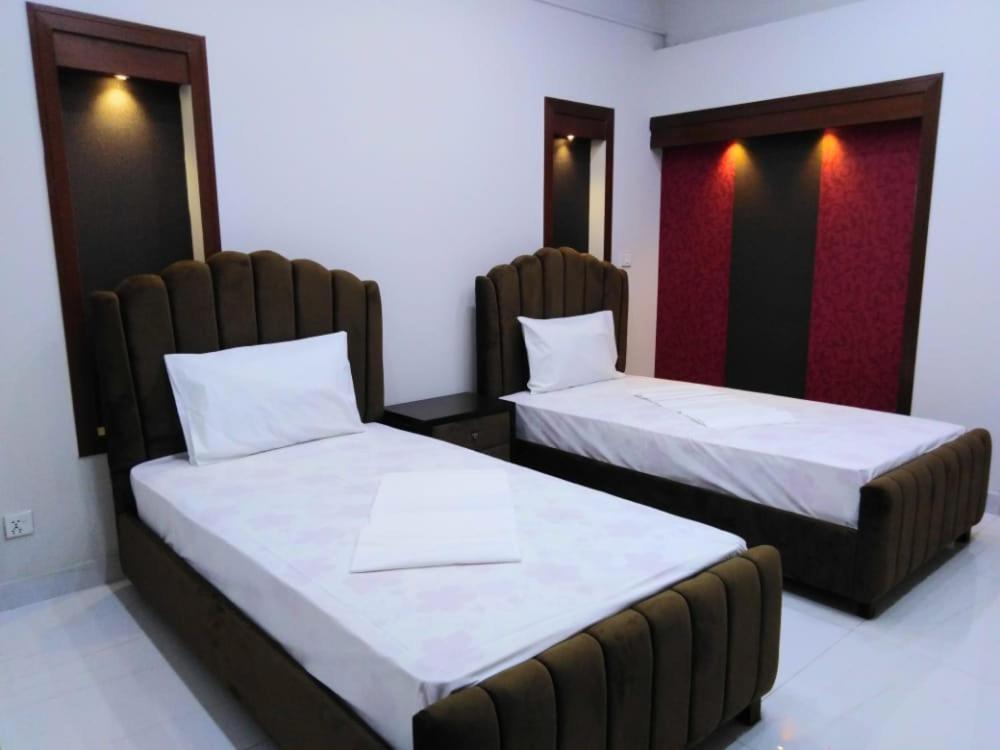 Large Twin Room photo 1