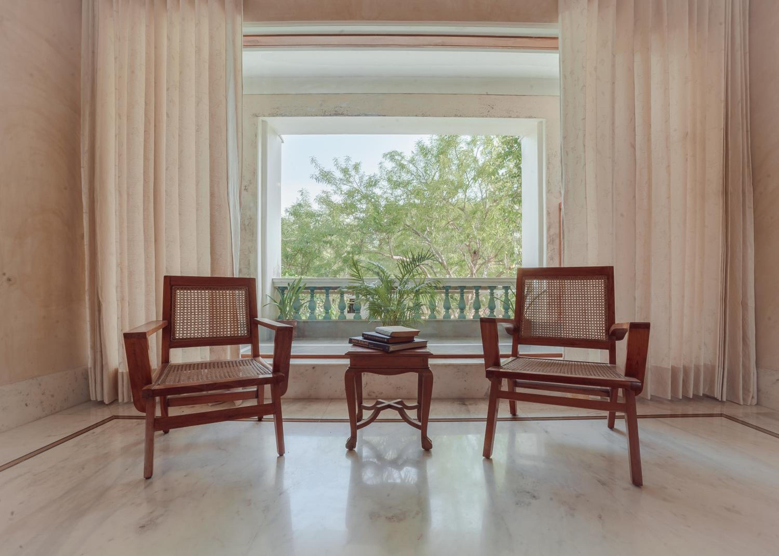 Deluxe Double Room with Balcony photo 3