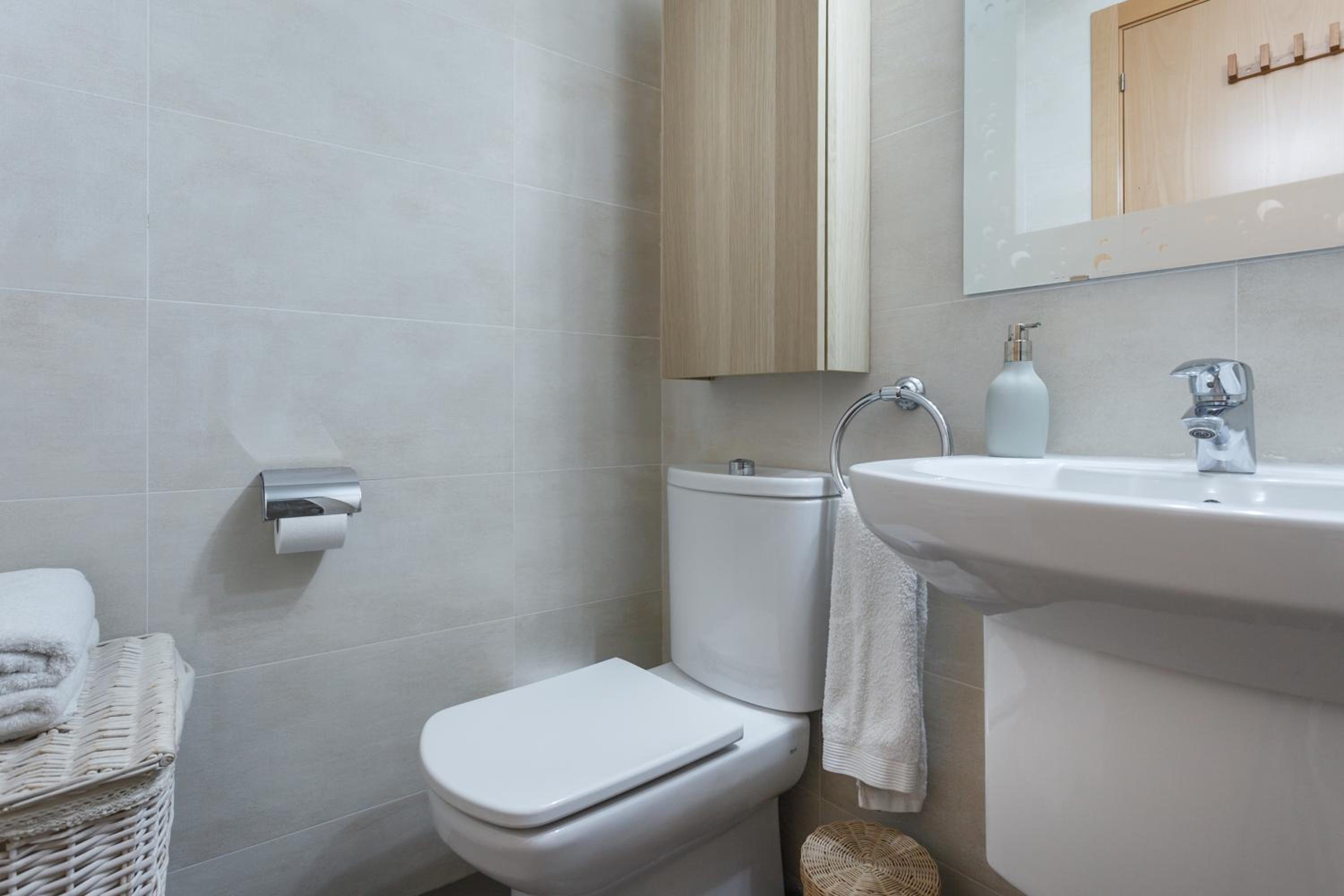 Superior One-Bedroom Apartment photo 2