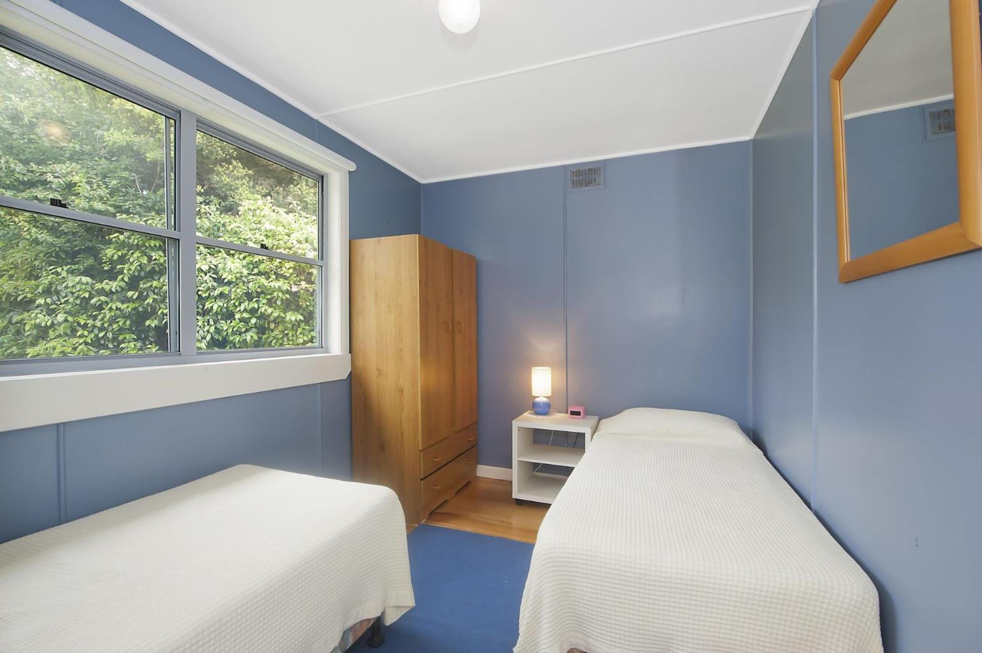 Three-Bedroom House photo 3
