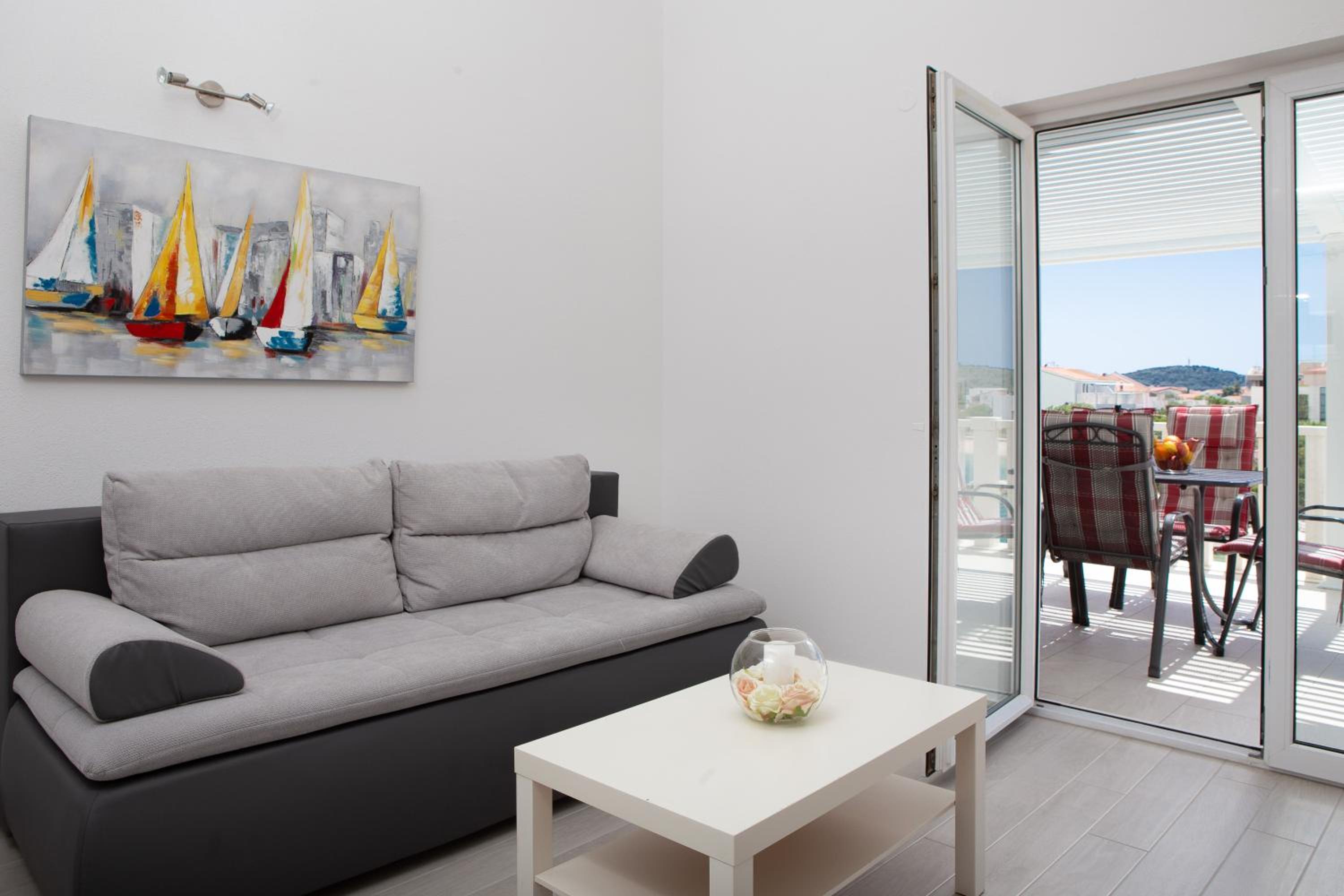 Two-Bedroom Apartment with Sea View - Photo 18