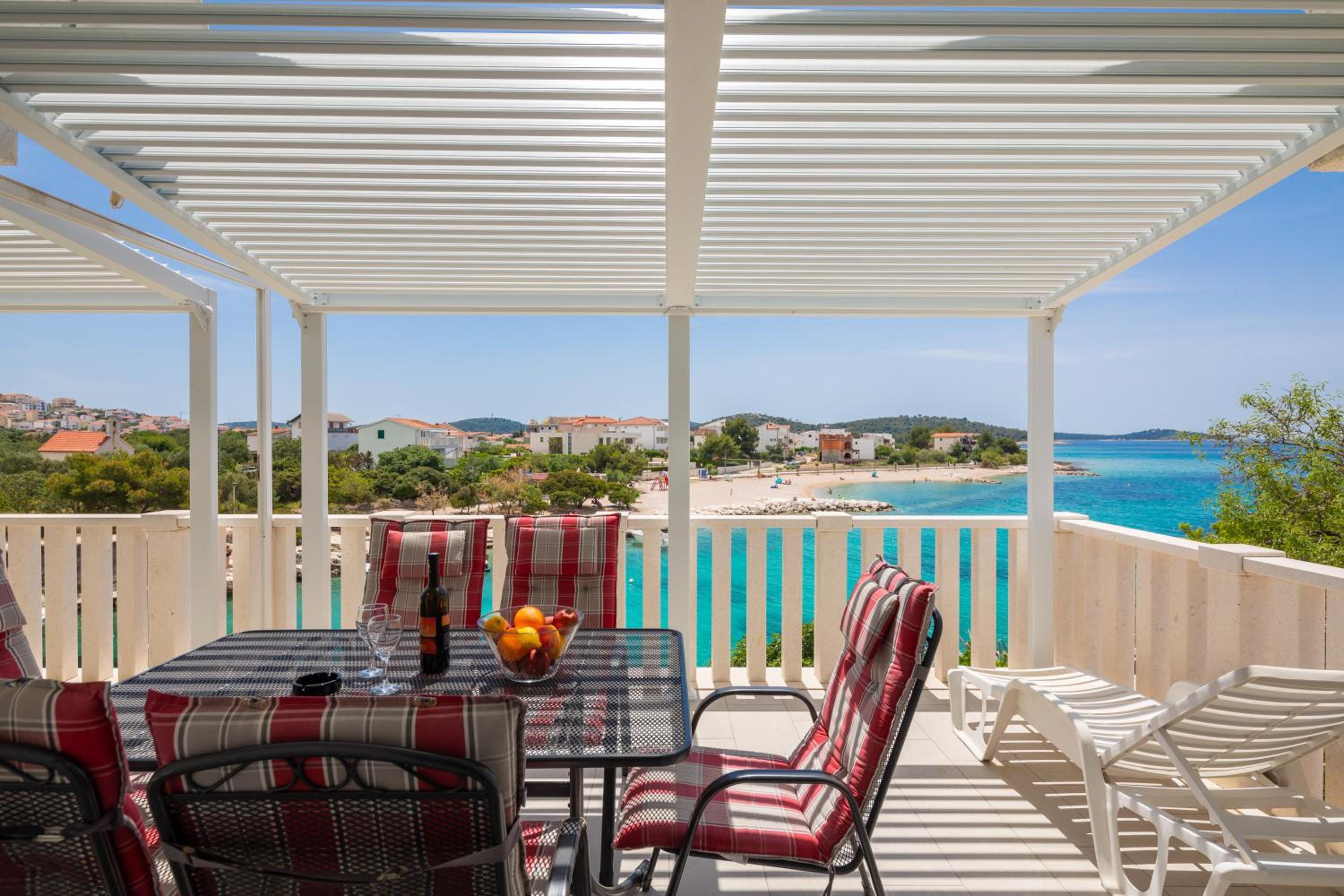 Two-Bedroom Apartment with Sea View - Photo 13