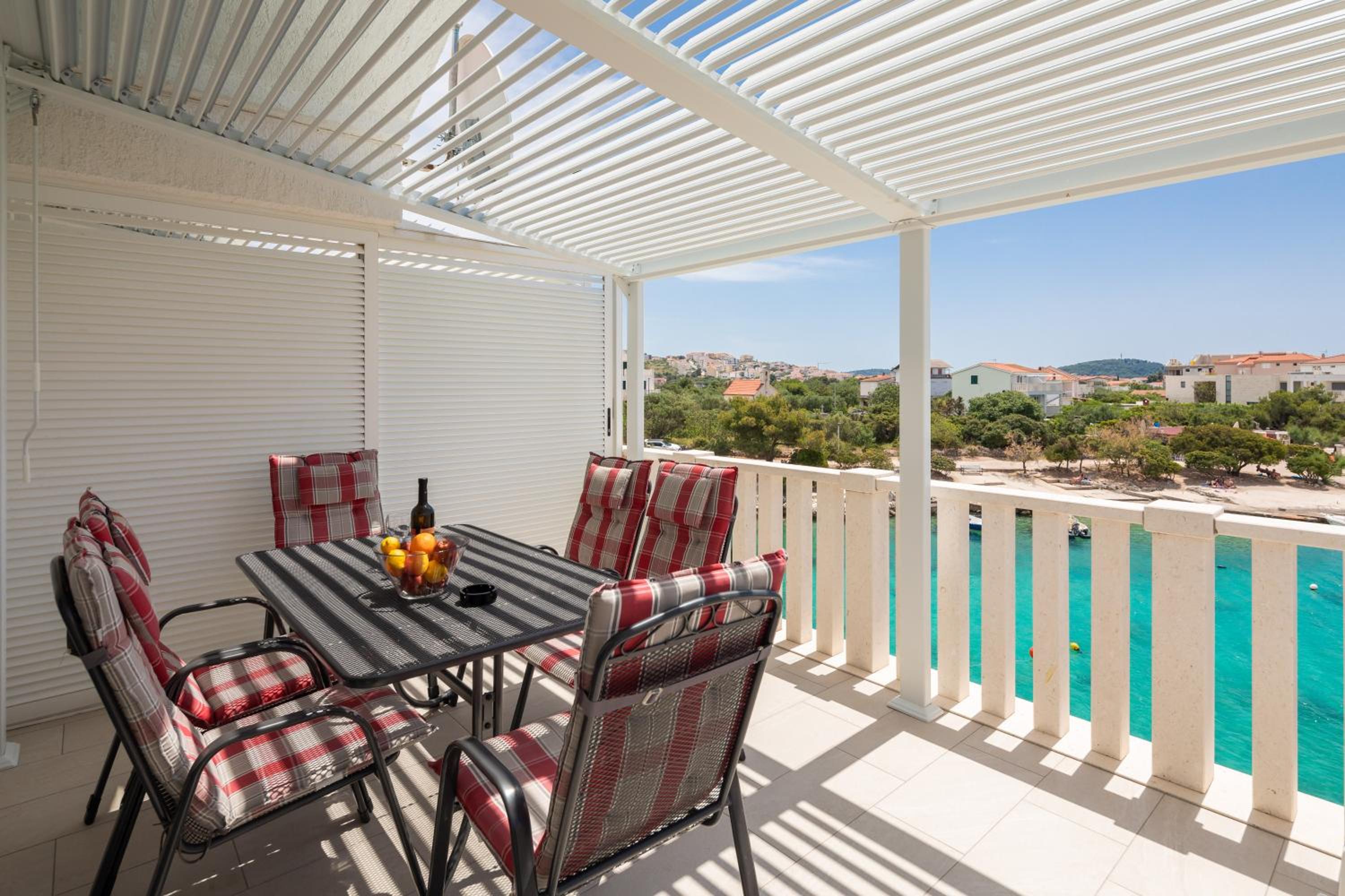Two-Bedroom Apartment with Sea View - Photo 23
