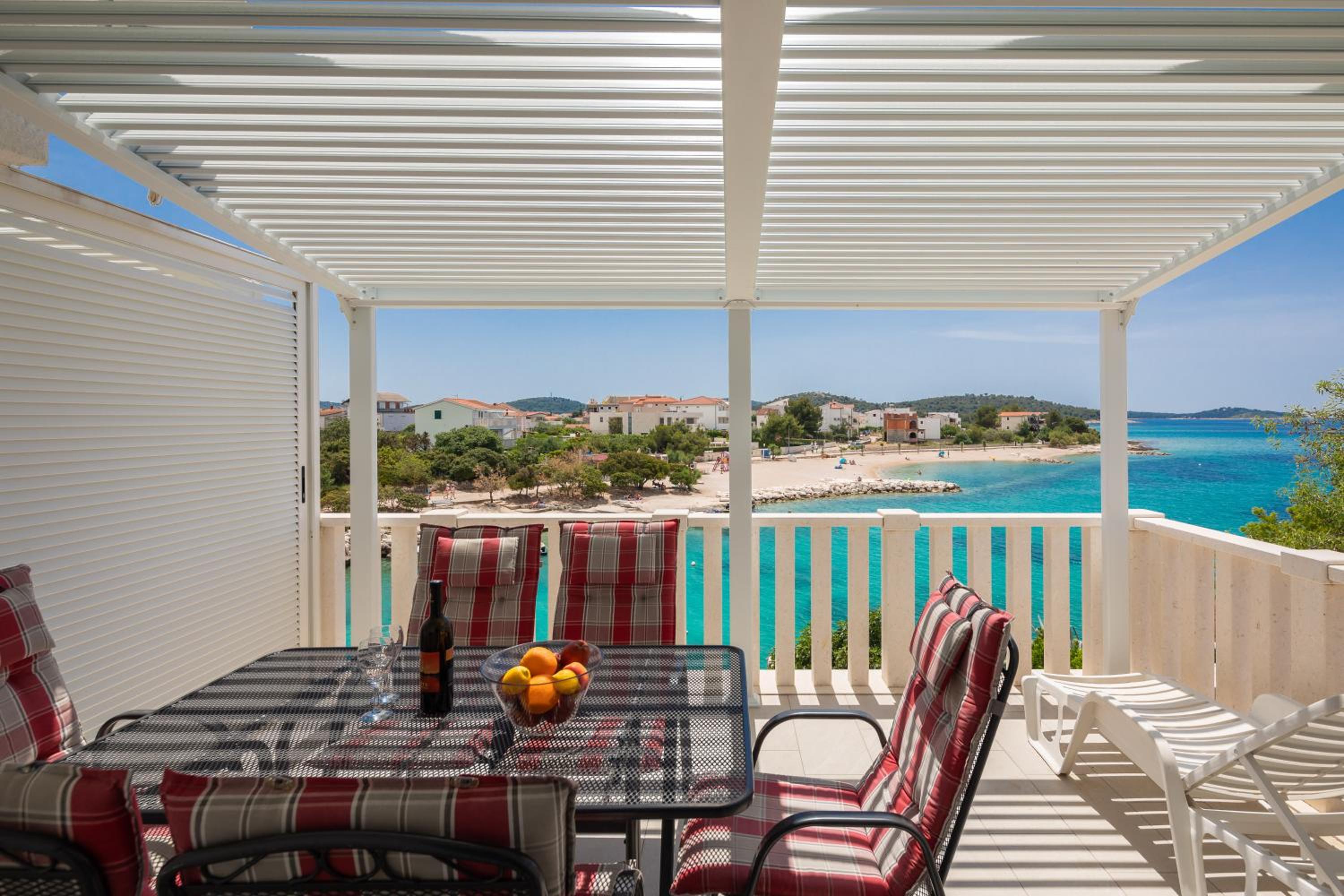 Two-Bedroom Apartment with Sea View - Photo 11