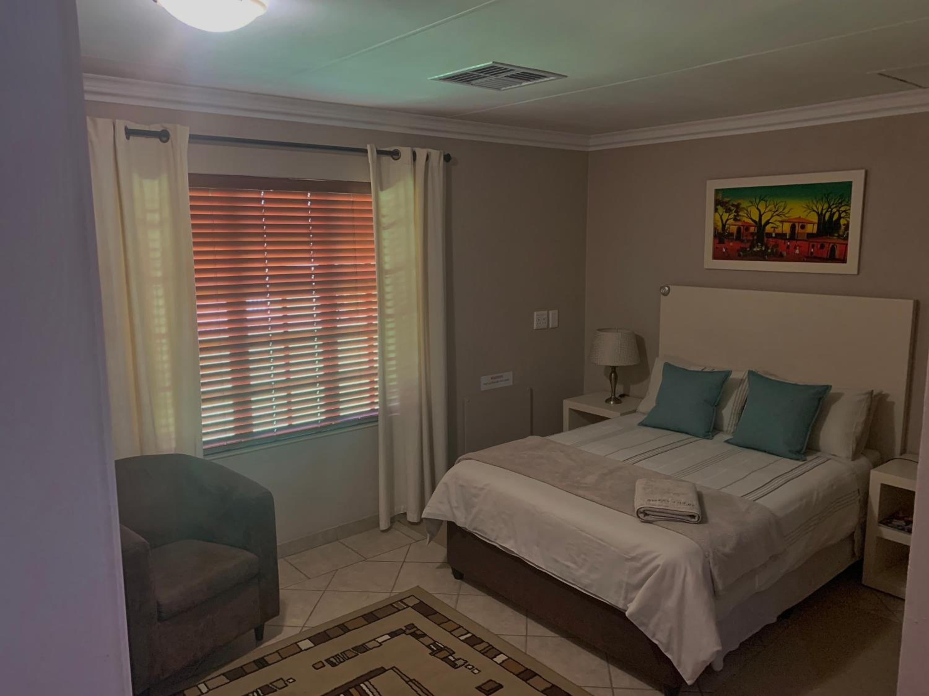 Standard Double Room - Photo 4