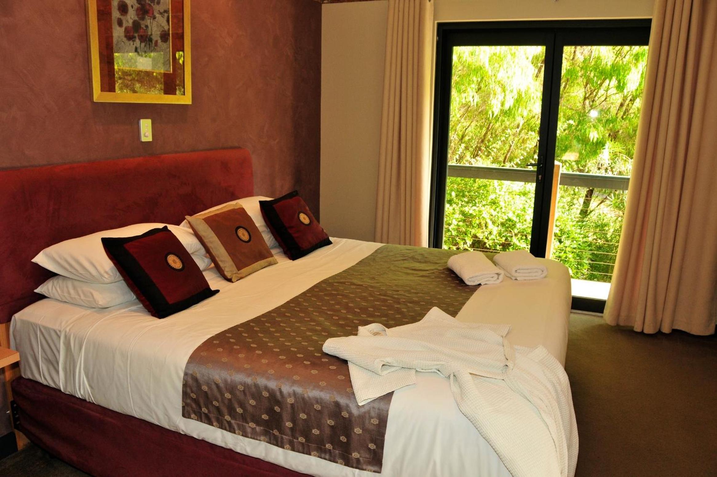 Superior Chalet with Bath photo 1