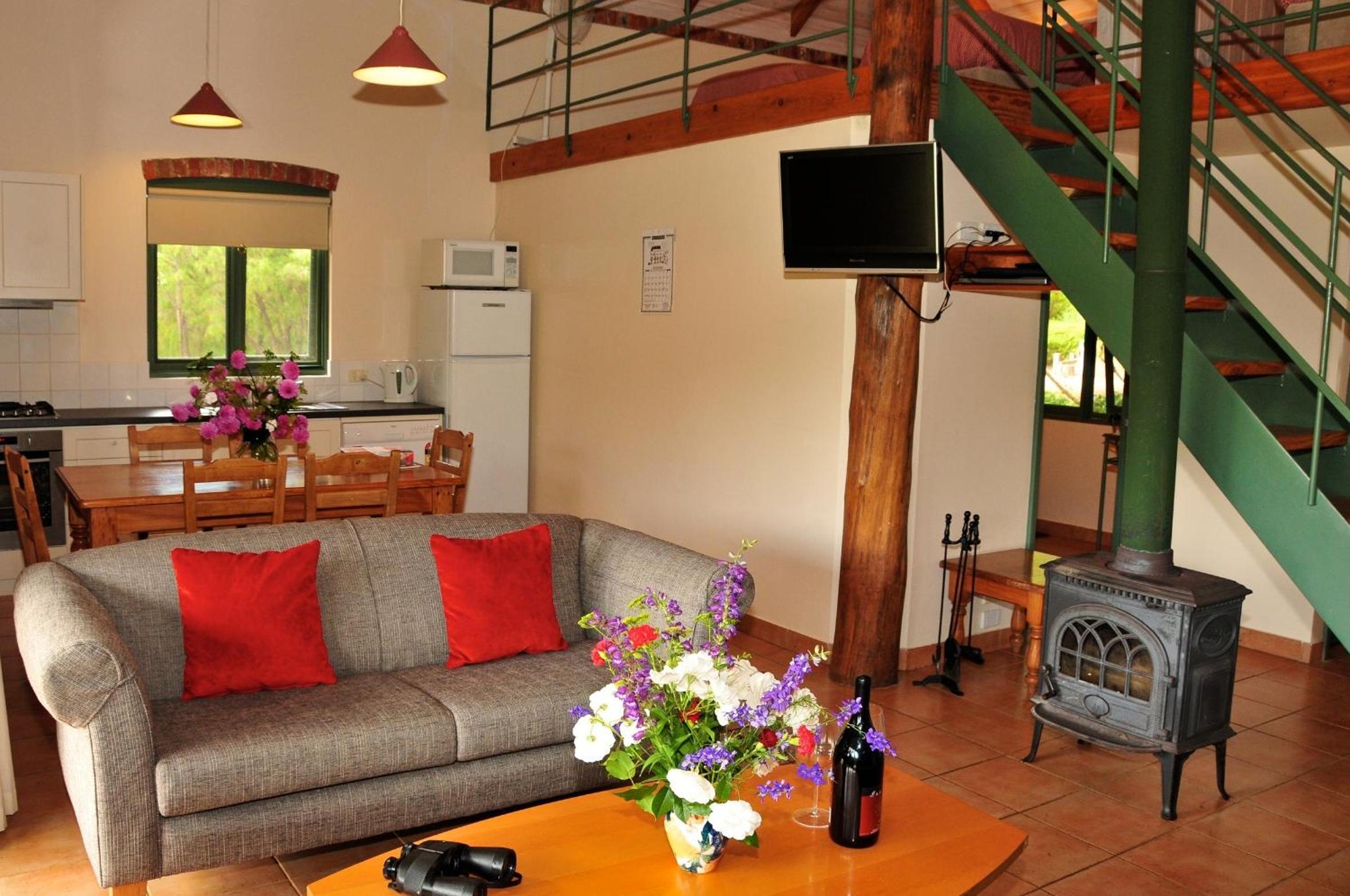 Two-Bedroom Cottage photo 2