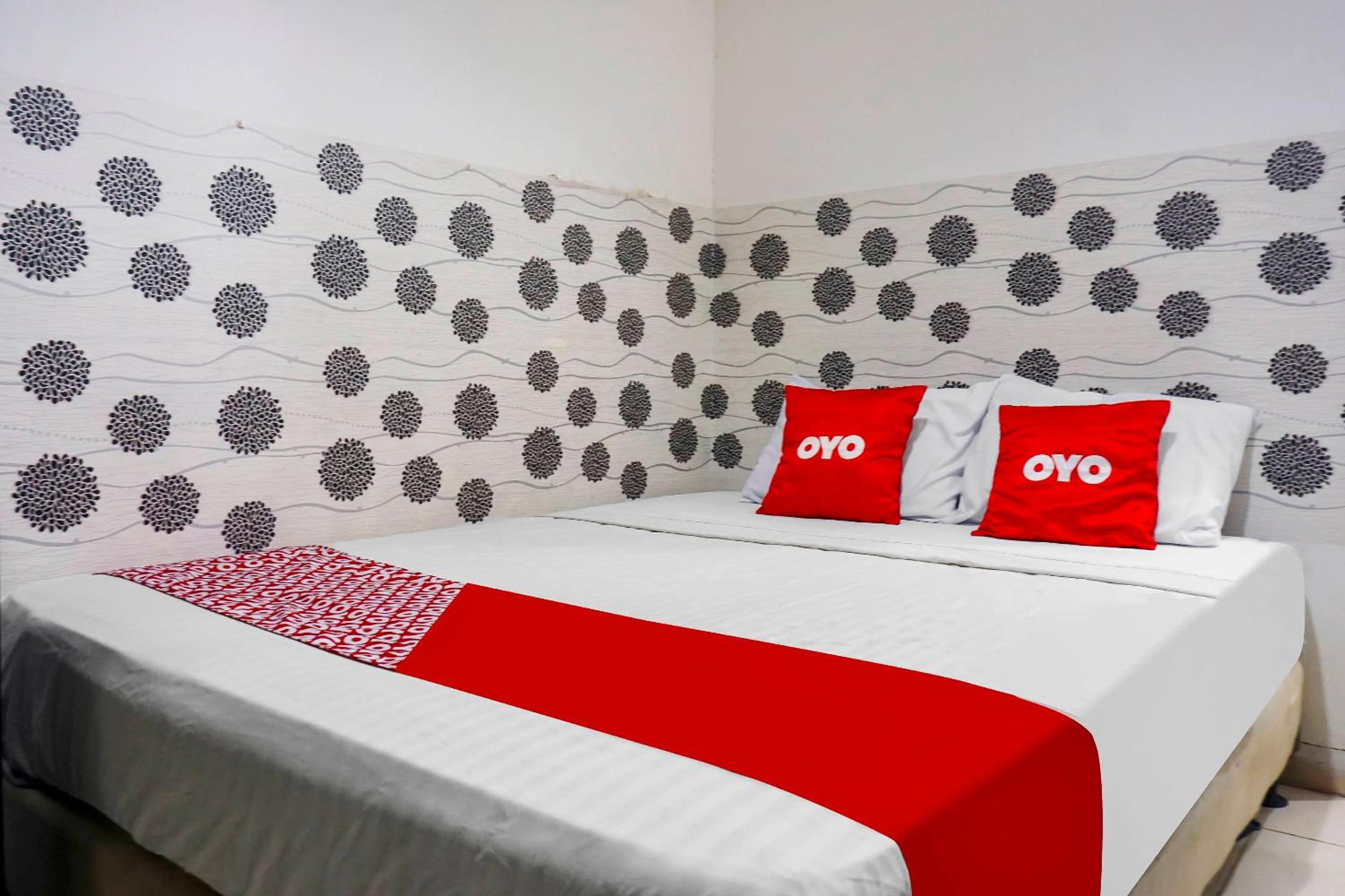 Standard King Room - Photo 7