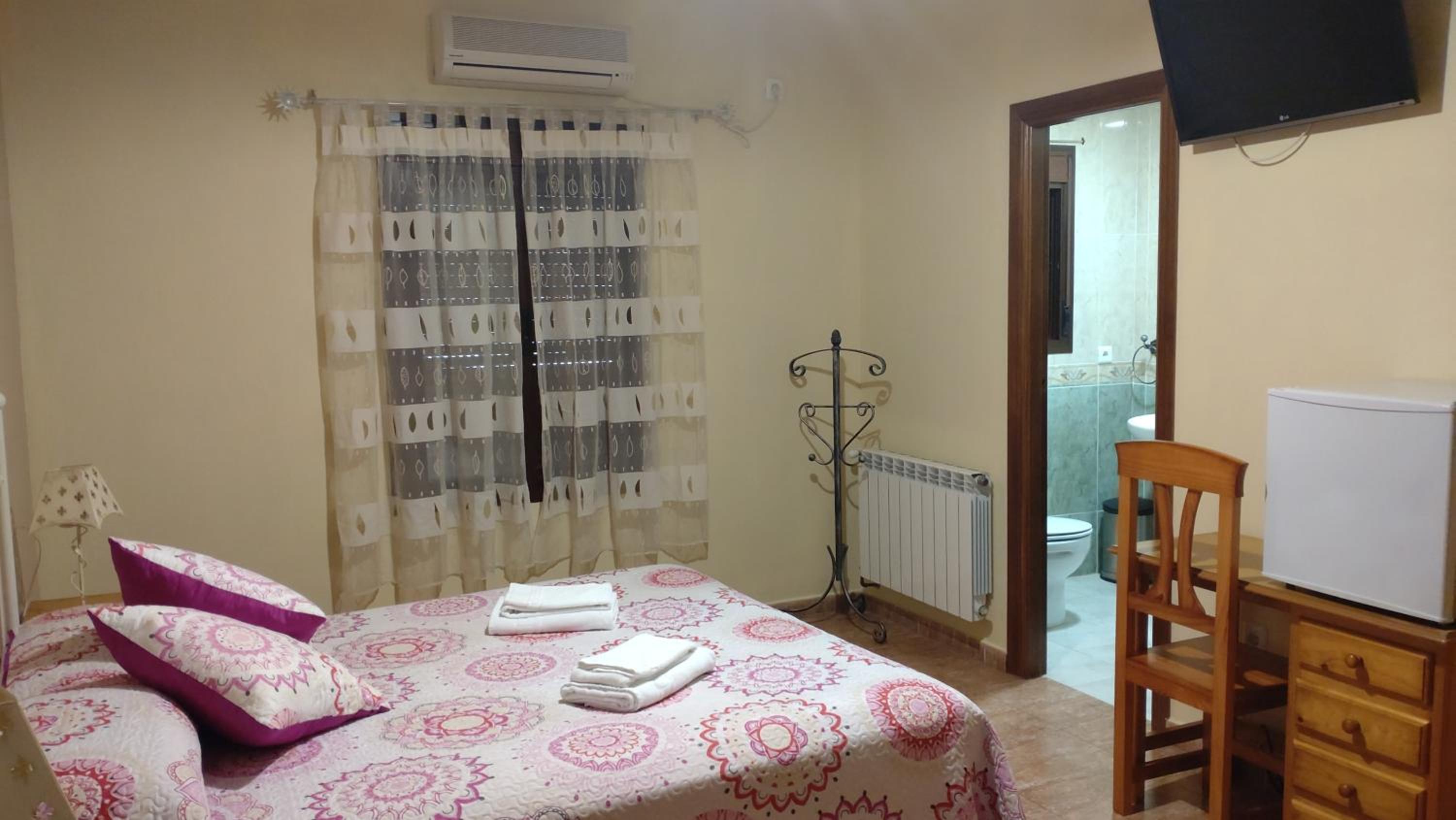 Queen Room - Photo 1