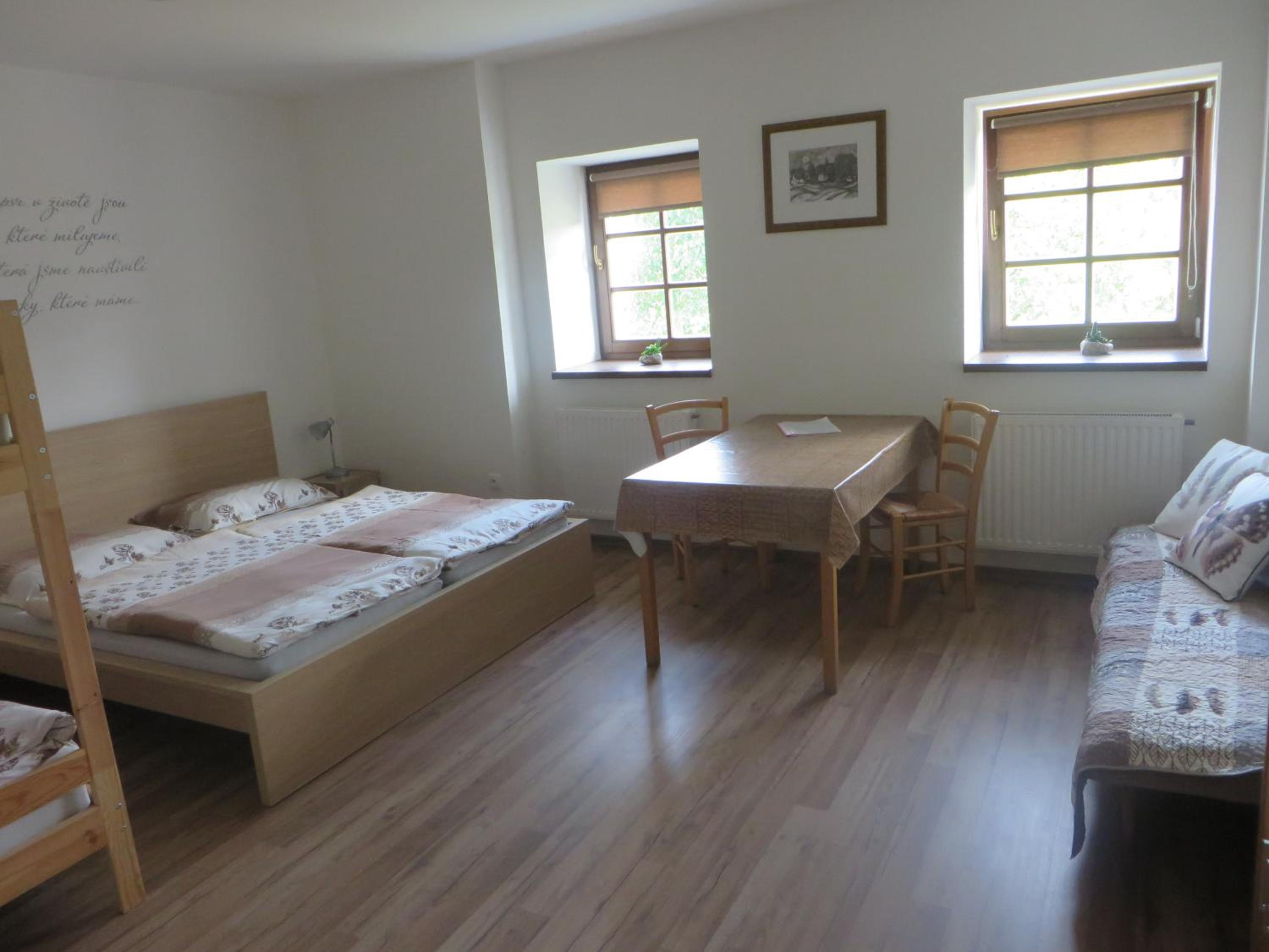 Six-Bedroom House photo 1