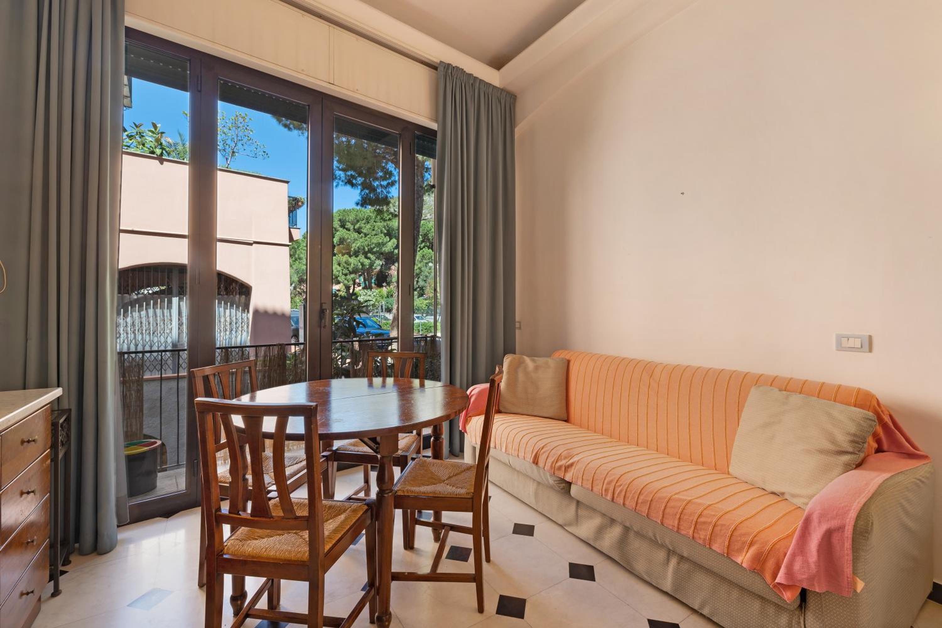 Superior One-Bedroom Apartment with Balcony