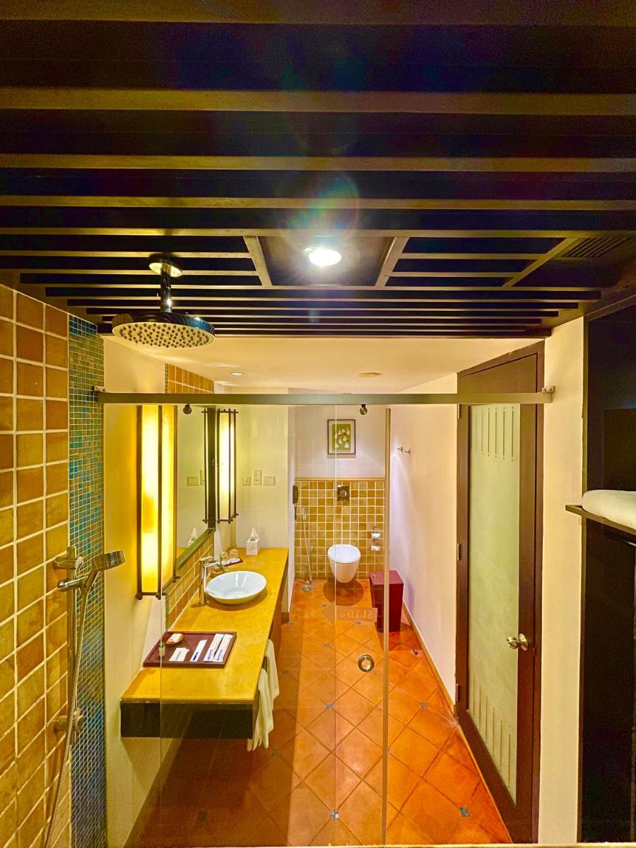 King Room with Balcony photo 3