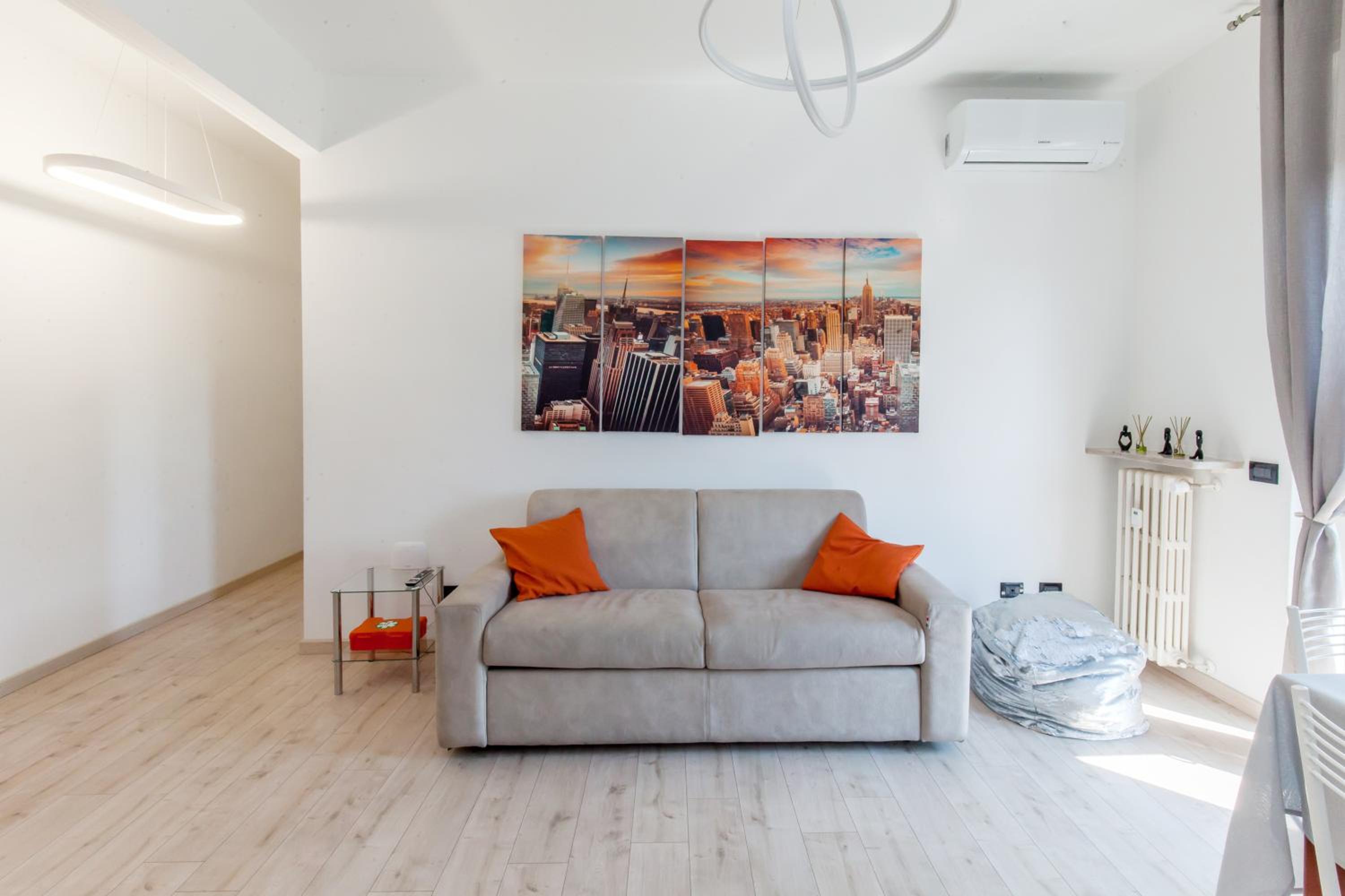 One-Bedroom Apartment