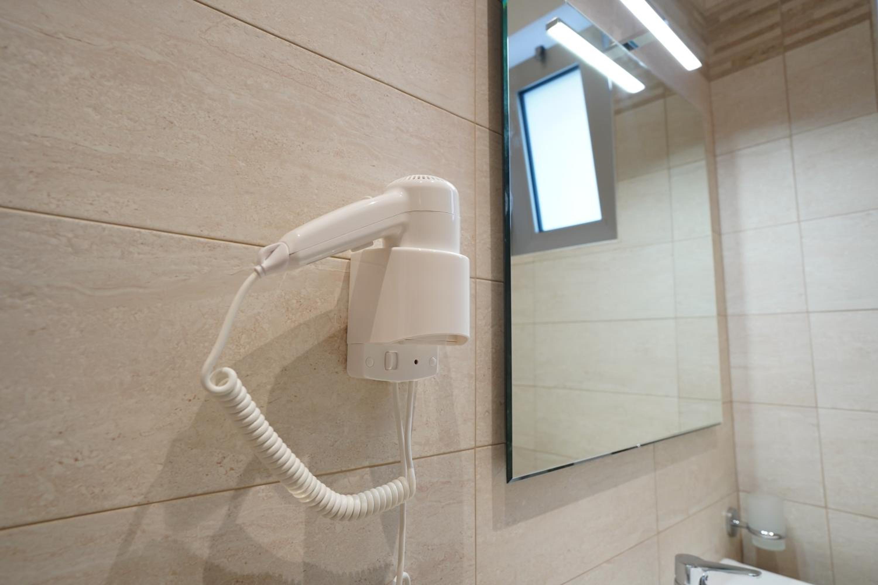 Double Room with Private Bathroom photo 2