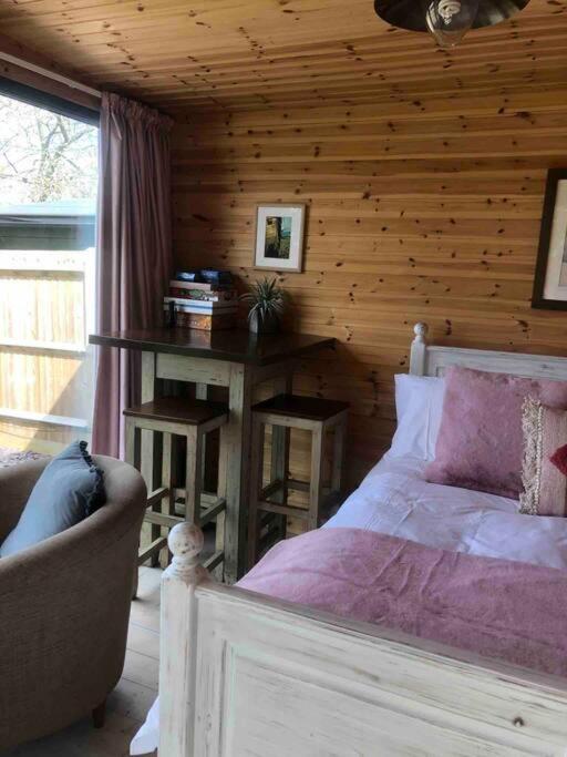One-Bedroom House photo 1