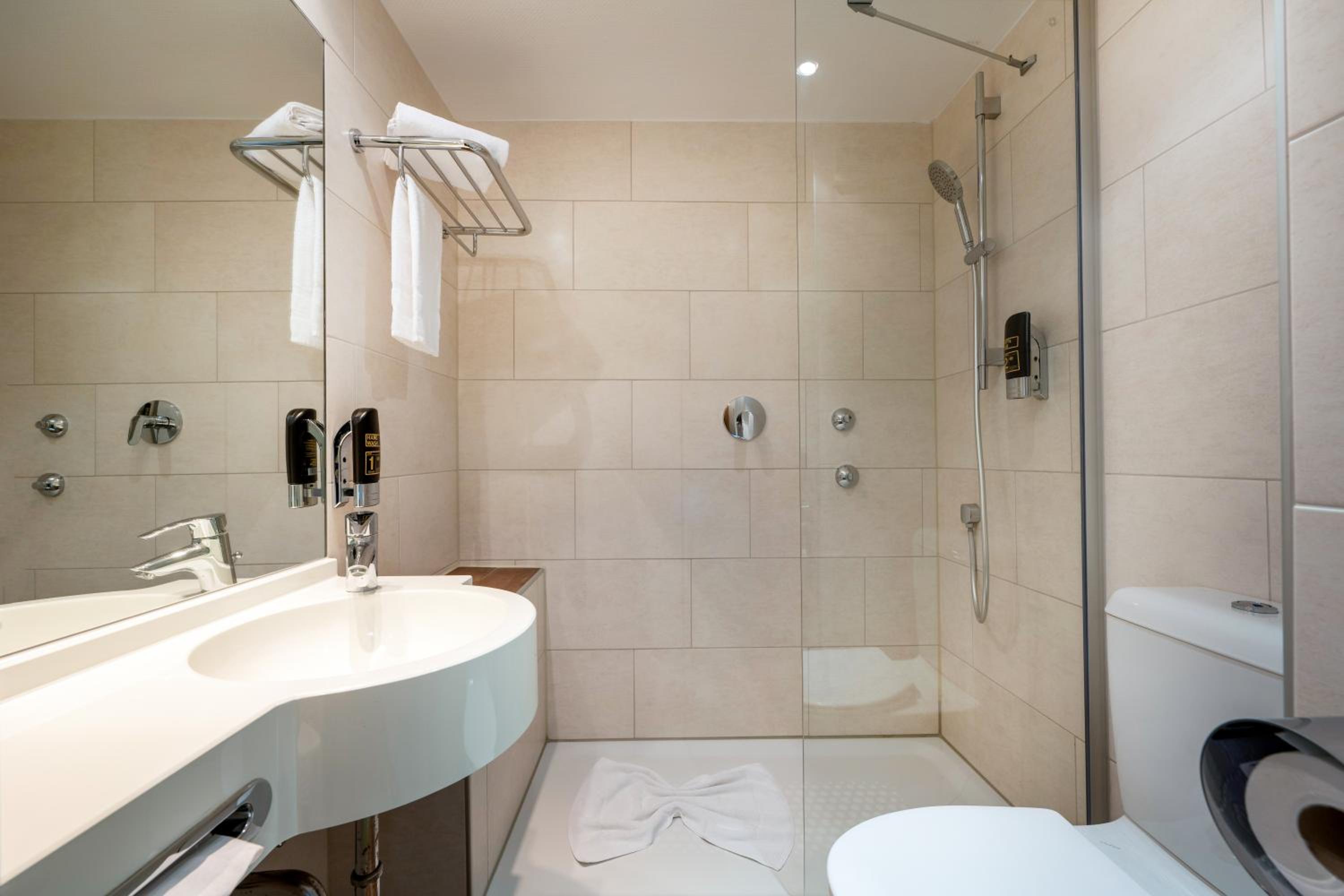 Comfort Single Room - Photo 10