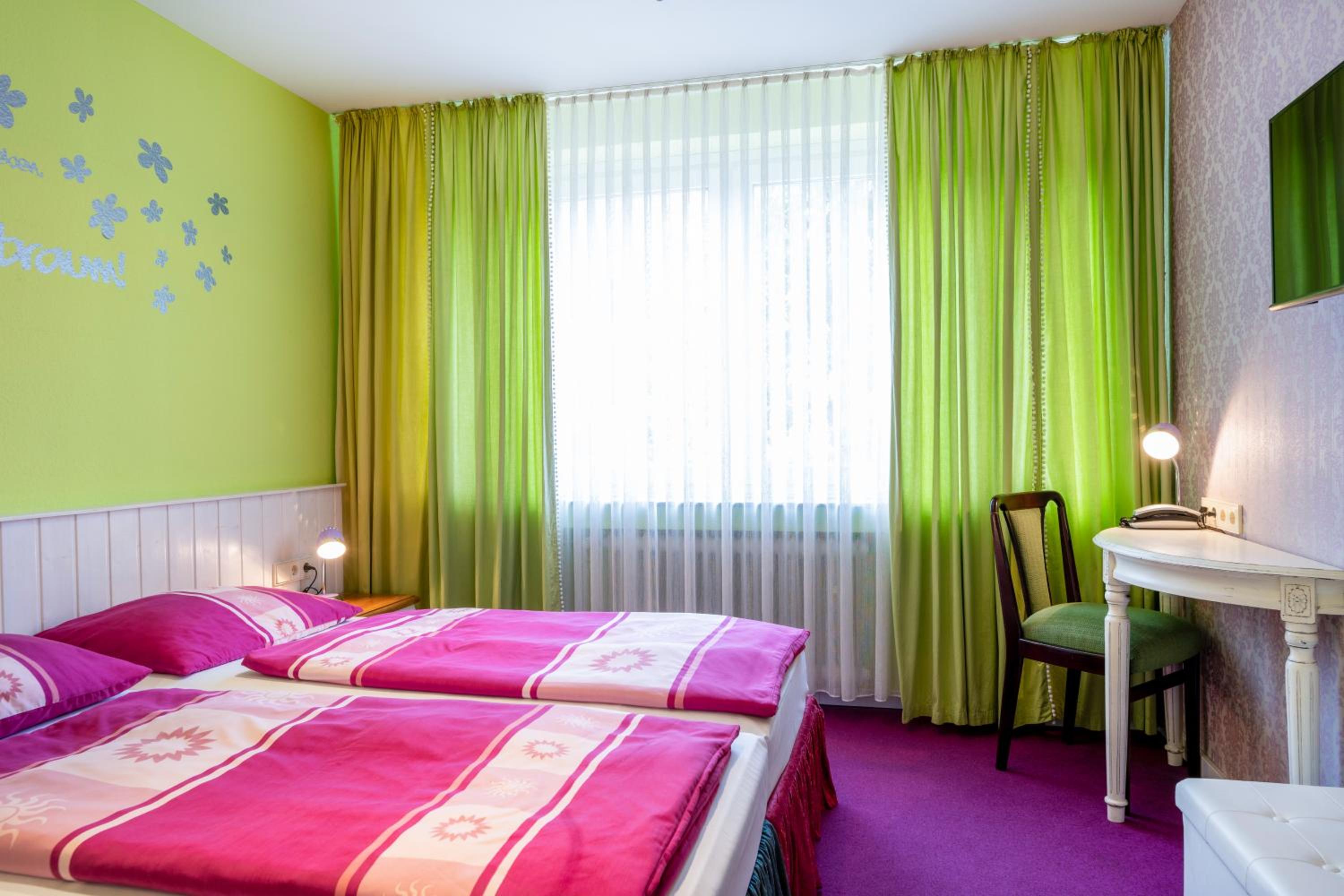 Double Room - Photo 7