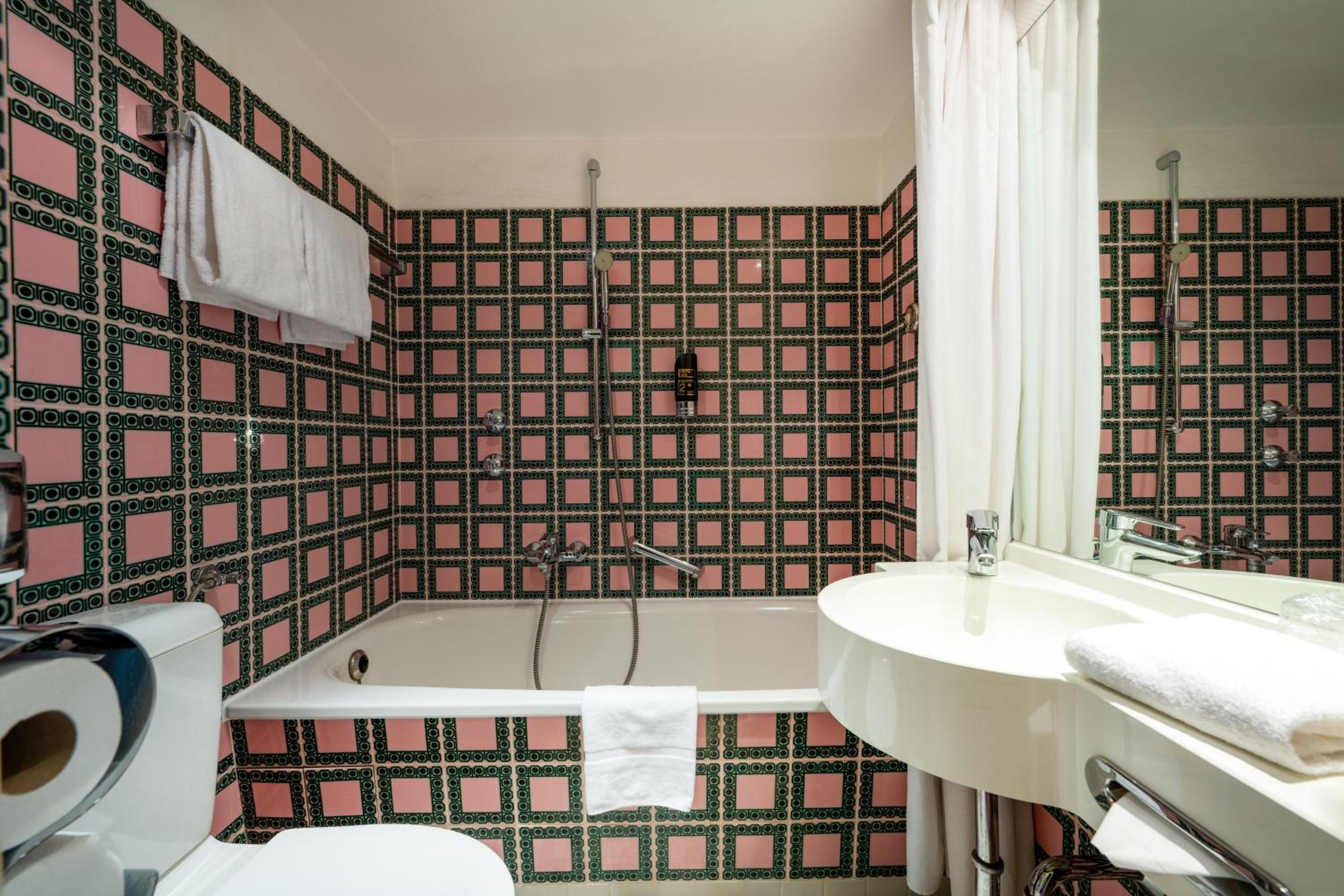 Double Room - Photo 2