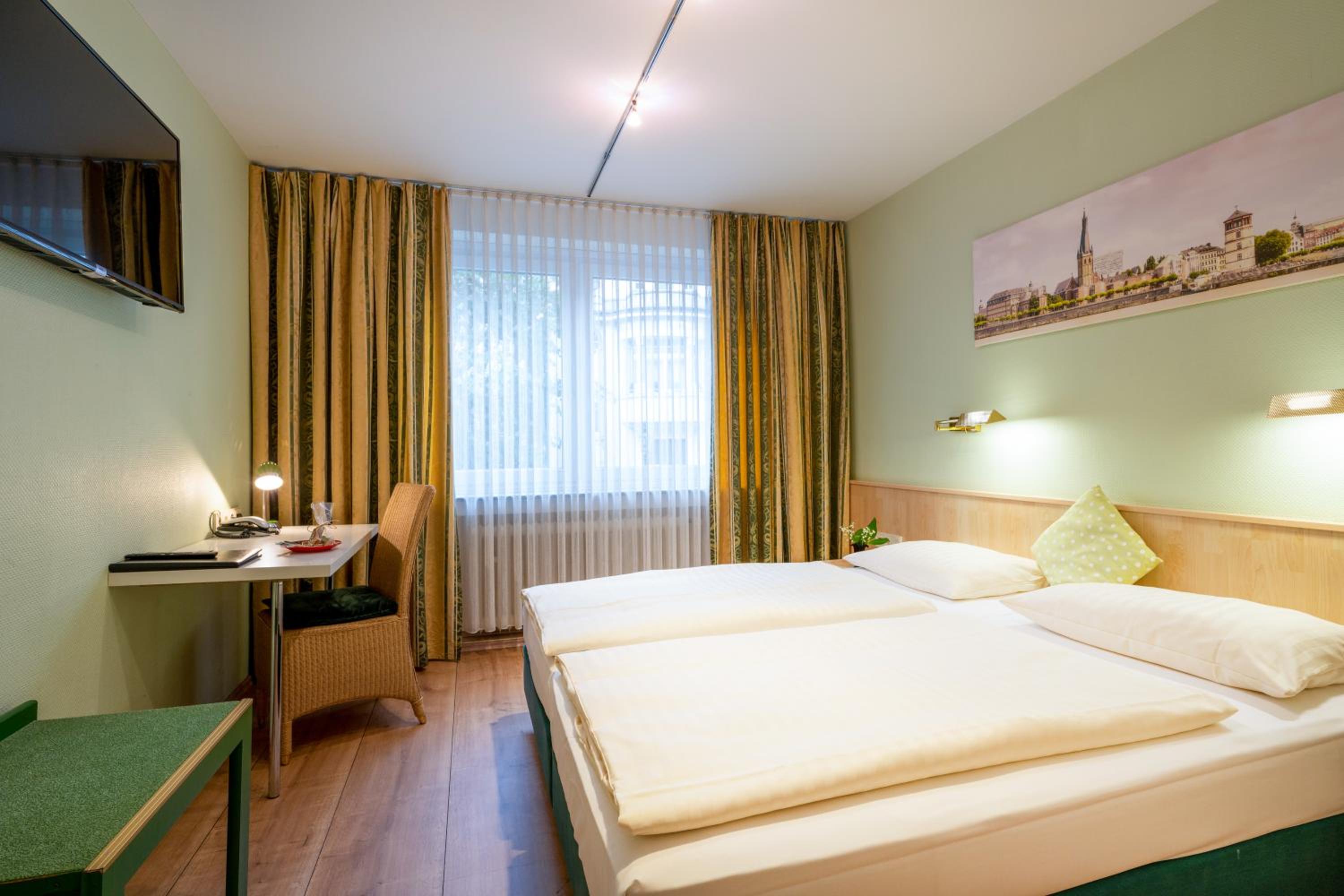 Double Room - Photo 3