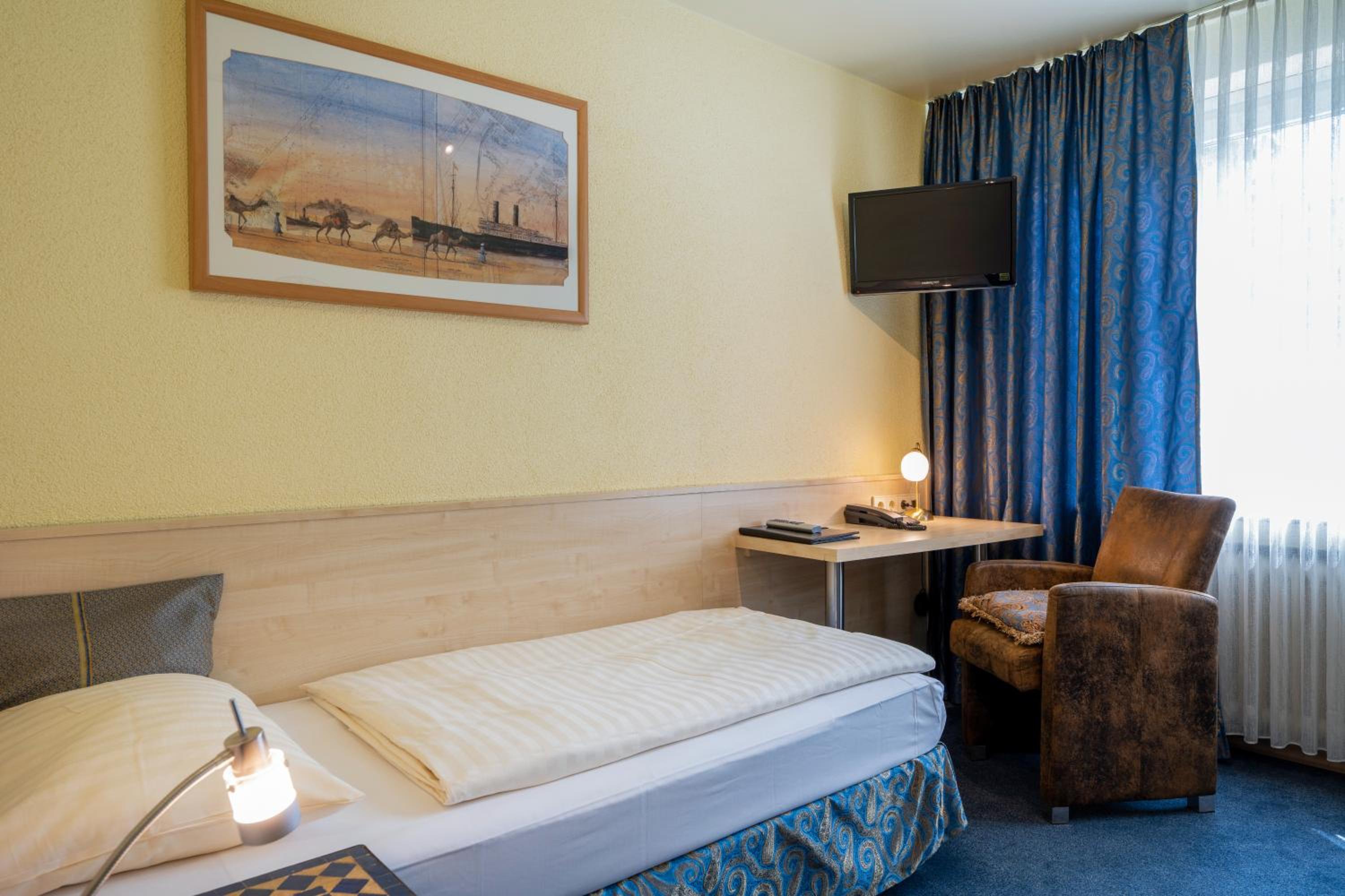 Twin Room - Photo 4