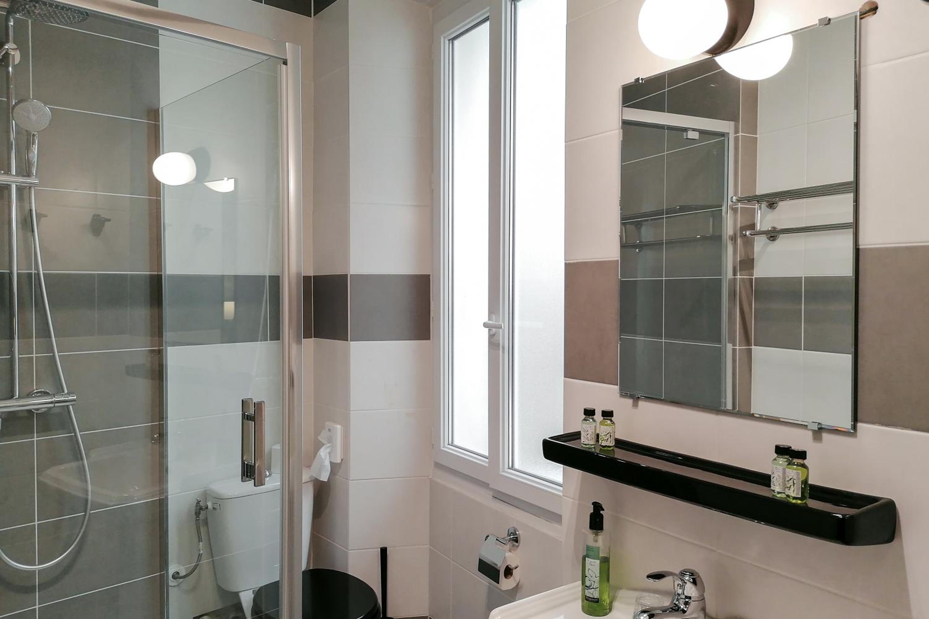 Superior Room - Photo 23