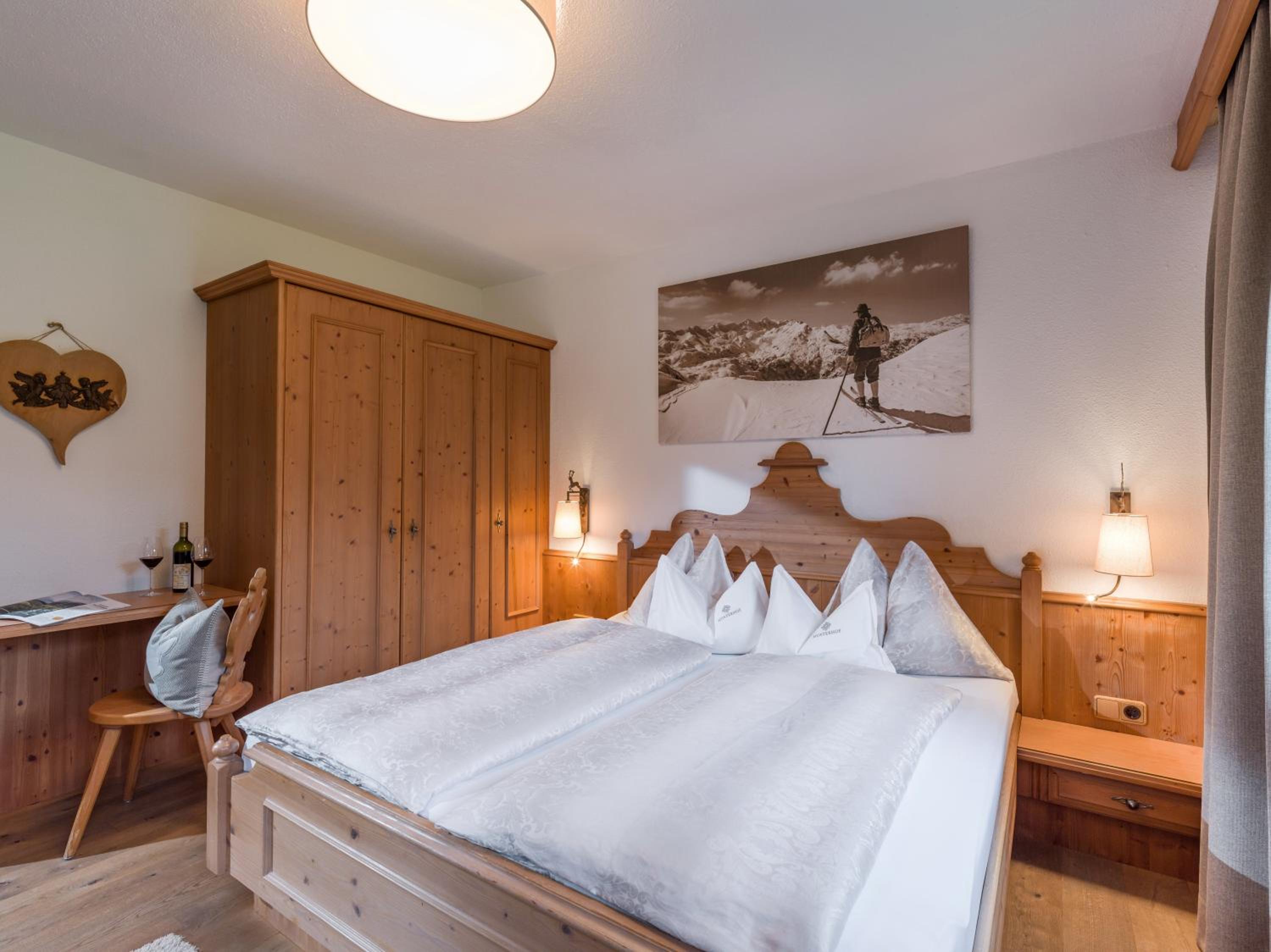 One-Bedroom Apartment (4 Adults)