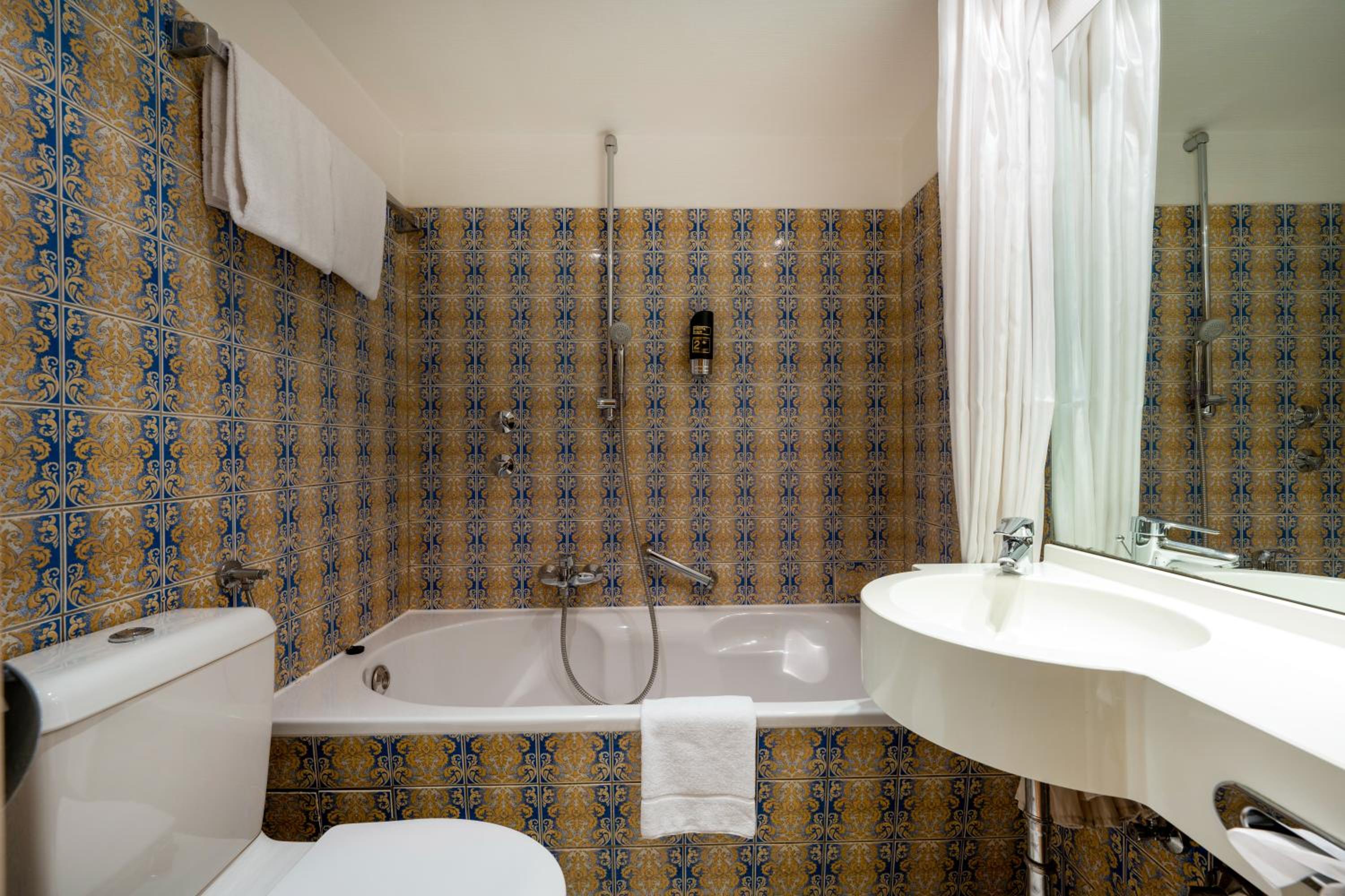 Double Room - Photo 4