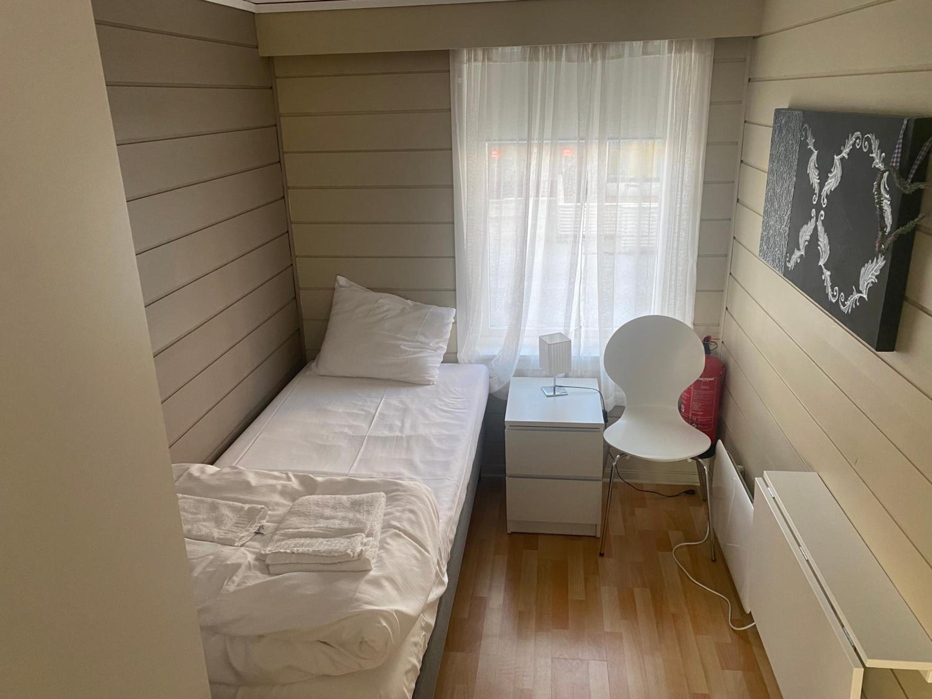 Budget Single Room photo 2