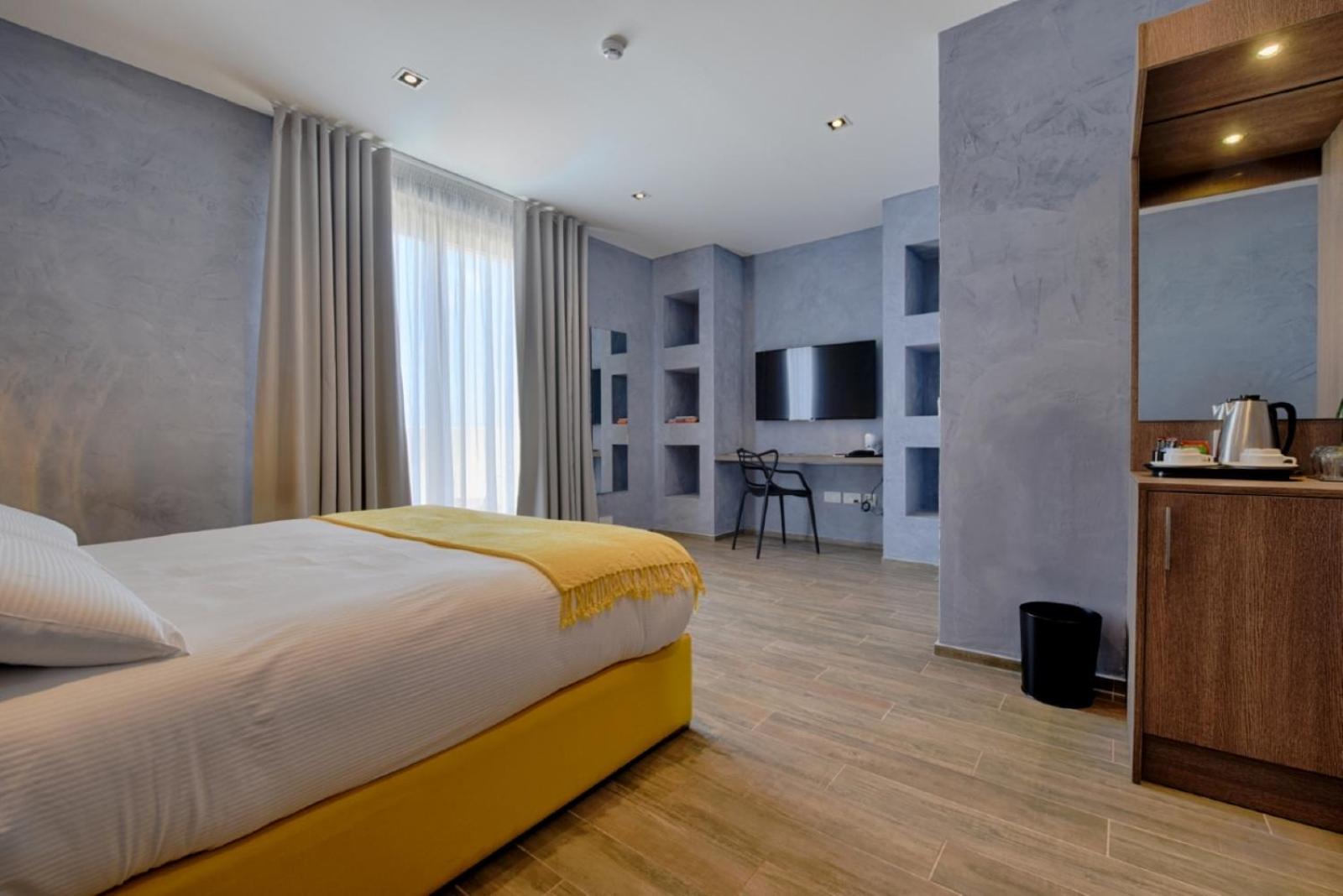 Penthouse Suite