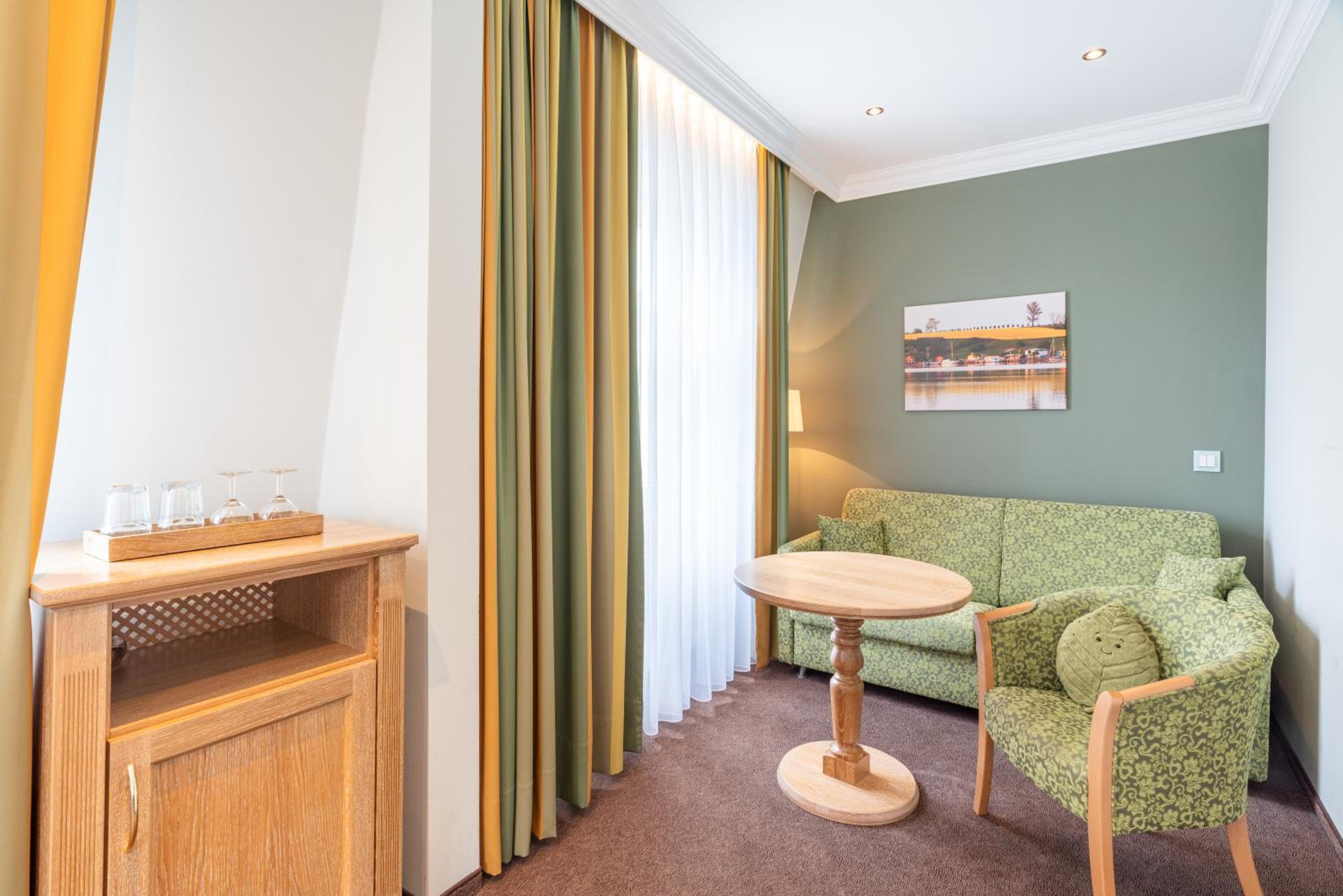 Comfort Double Room with Balcony thumbnail 5