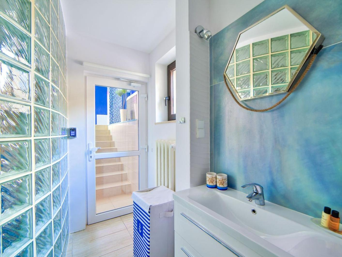 Apartment with Private Pool - Gdynia, ul. Króla Jana III - Photo 7