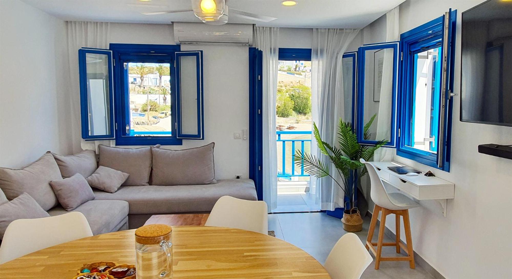 One-Bedroom House photo 1