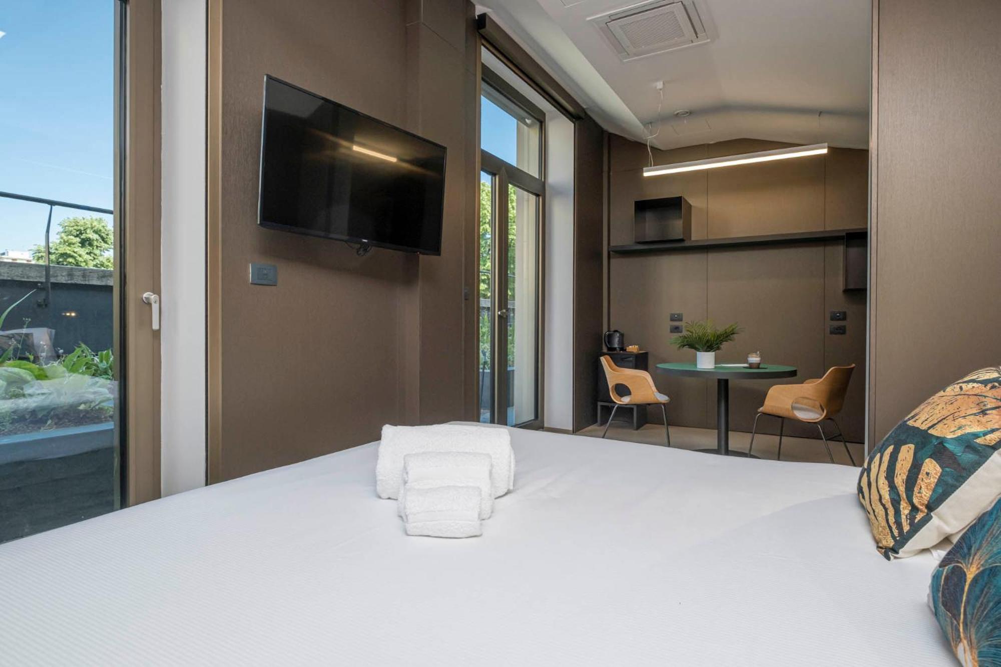 Superior Double or Twin Room photo 3