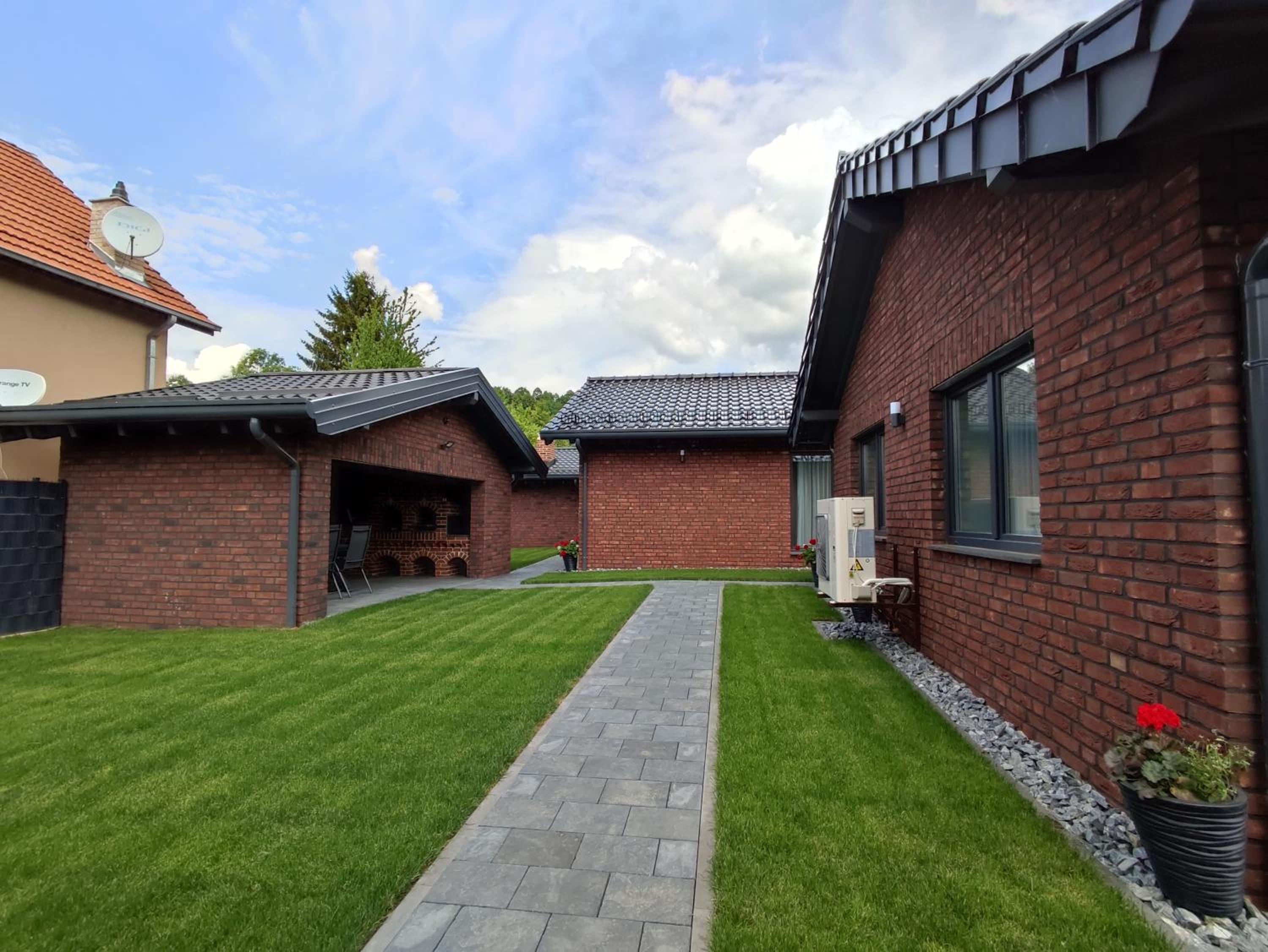 Two-Bedroom House photo 2