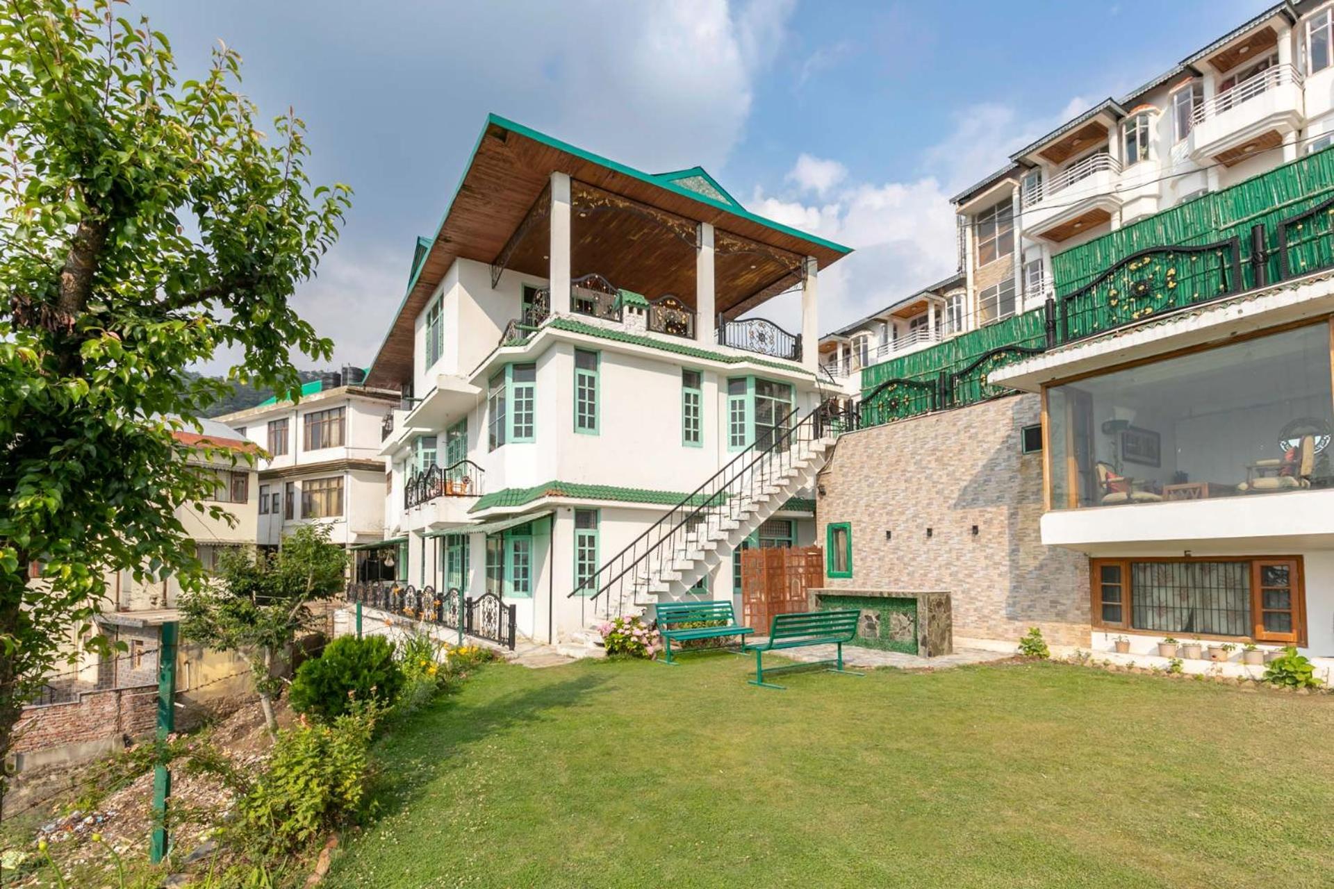 Villa photo 3