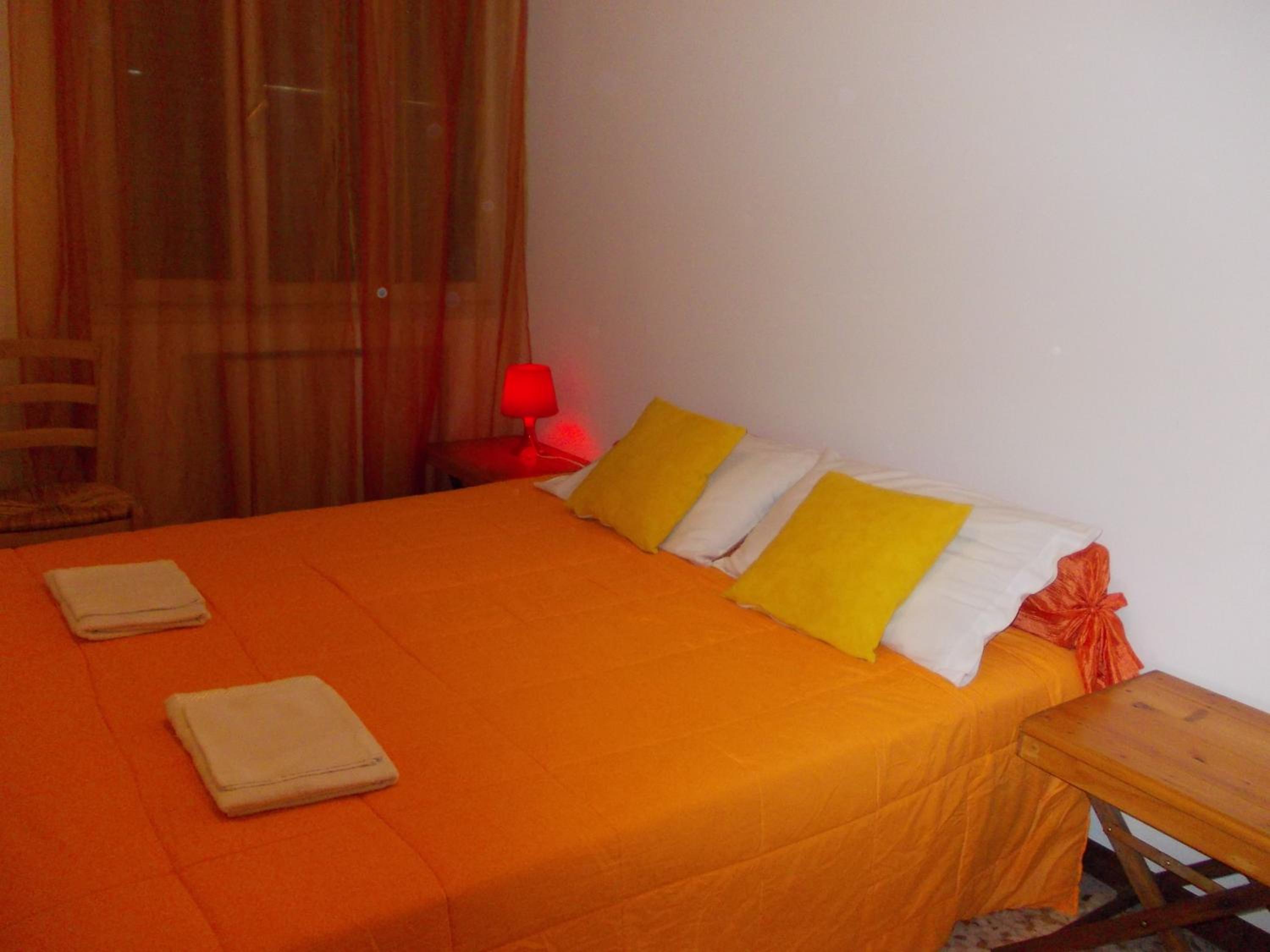 Deluxe Double Room with Shared Bathroom photo 3