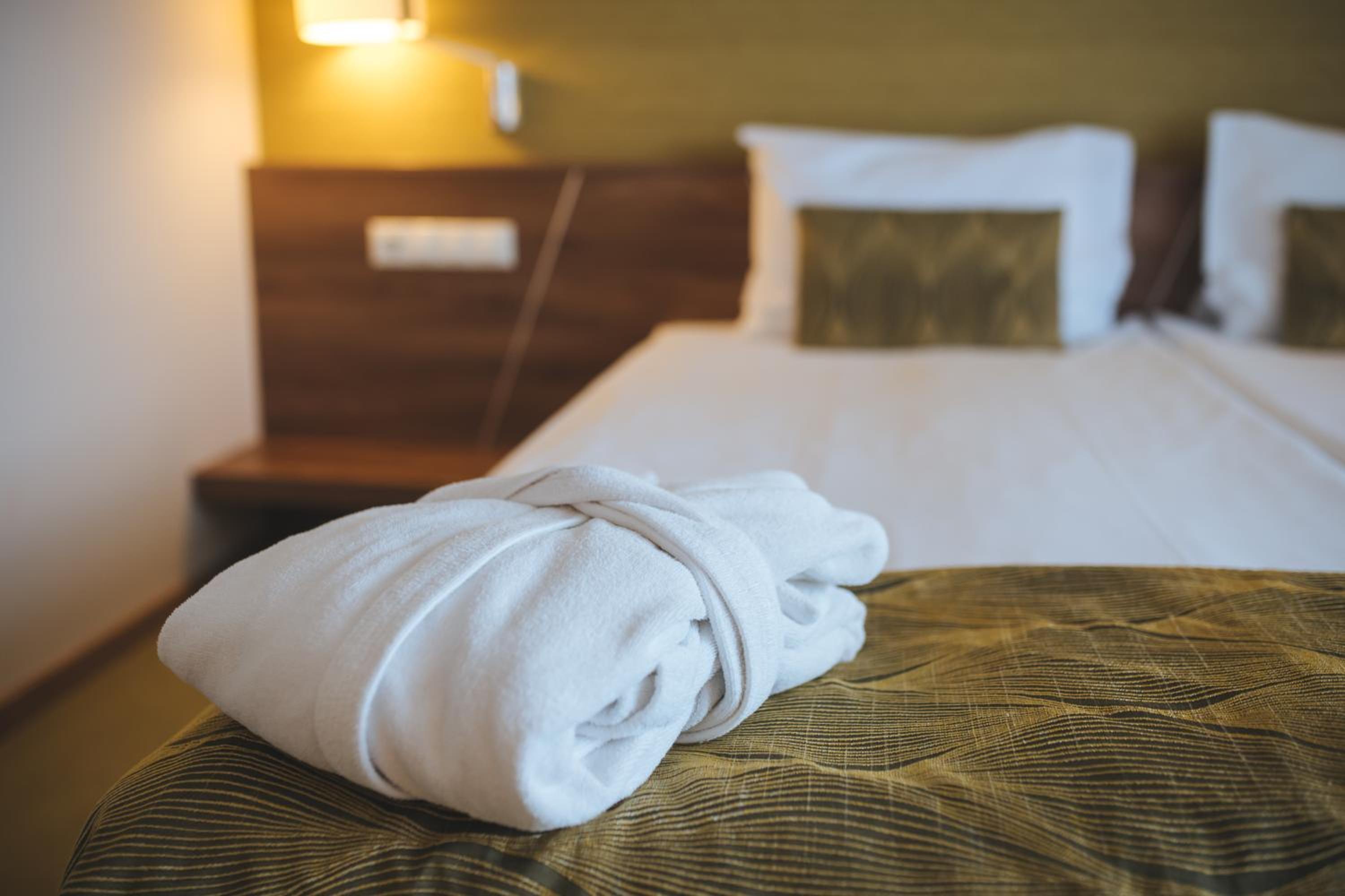 Premium Double or Twin Room - Photo 2